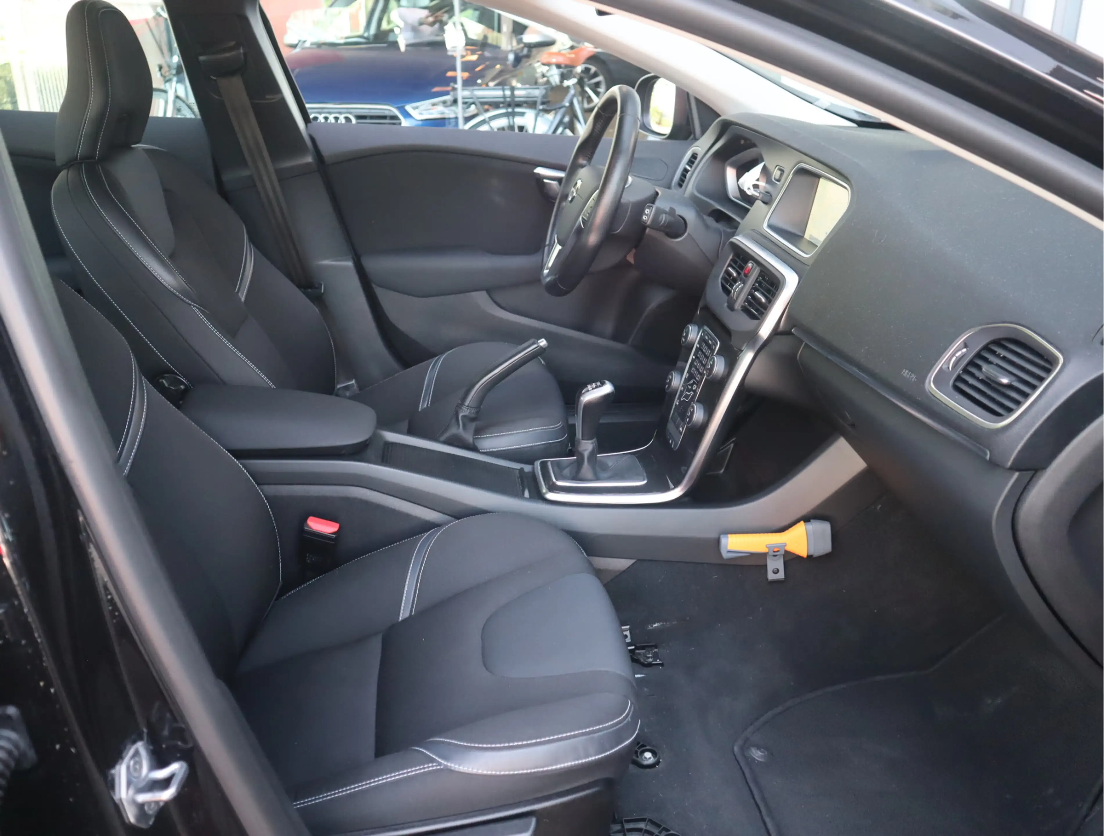 Volvo V40 2.0 T3 Momentum Navi / Stoelverw  / Standkachel / — photo 13