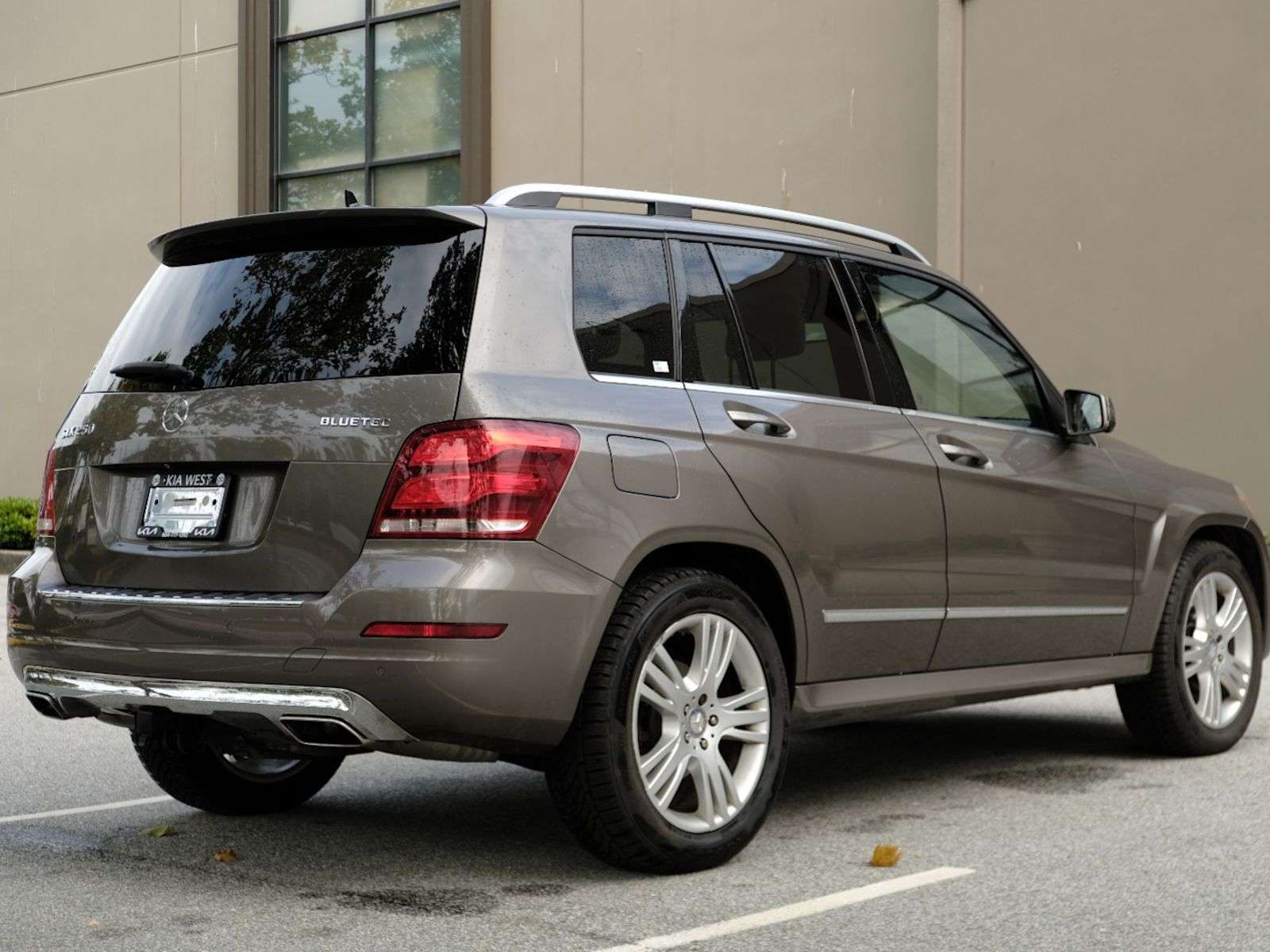 2015 Mercedes-Benz GLK-Class GLK 250 BlueTec | NAVIGATION | SUNROOF | CREAM LEA — photo 1