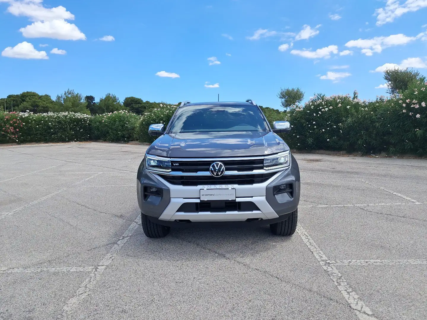 Volkswagen Amarok 3.0 V6 TDI 241CV 4MOTION aut. Aventura Grijs - 2