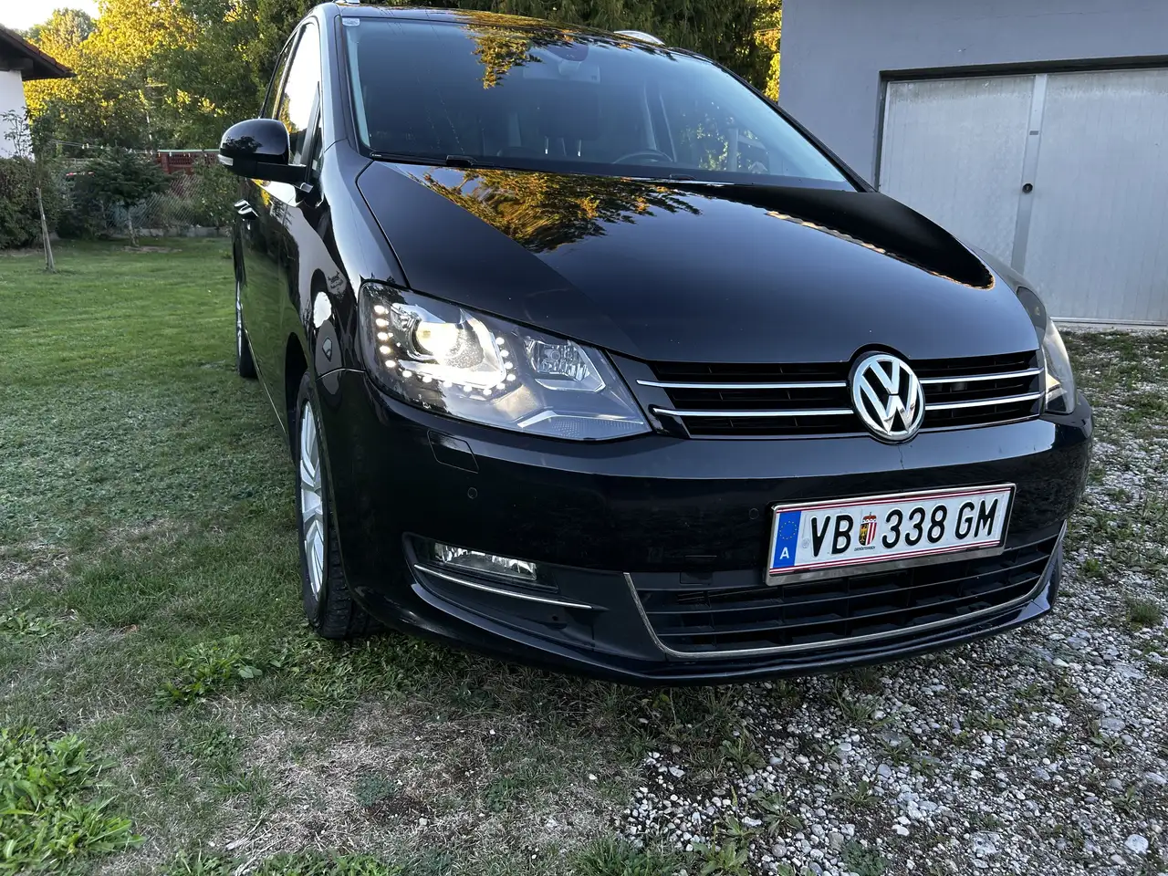Volkswagen Sharan Highline BMT 2,0 TDI DPF DSG — photo 1 of 14