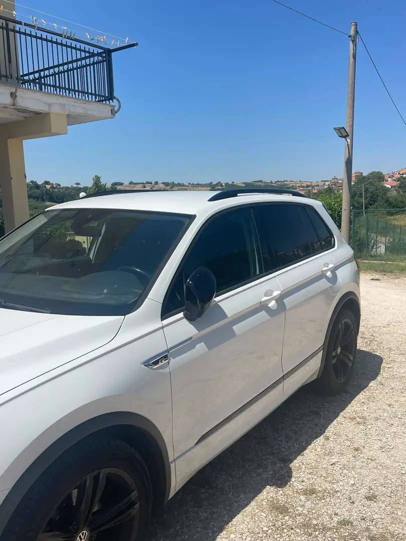 Volkswagen Tiguan Tiguan 1.6 tdi Sport 115cv -RLINE Bianco - 2