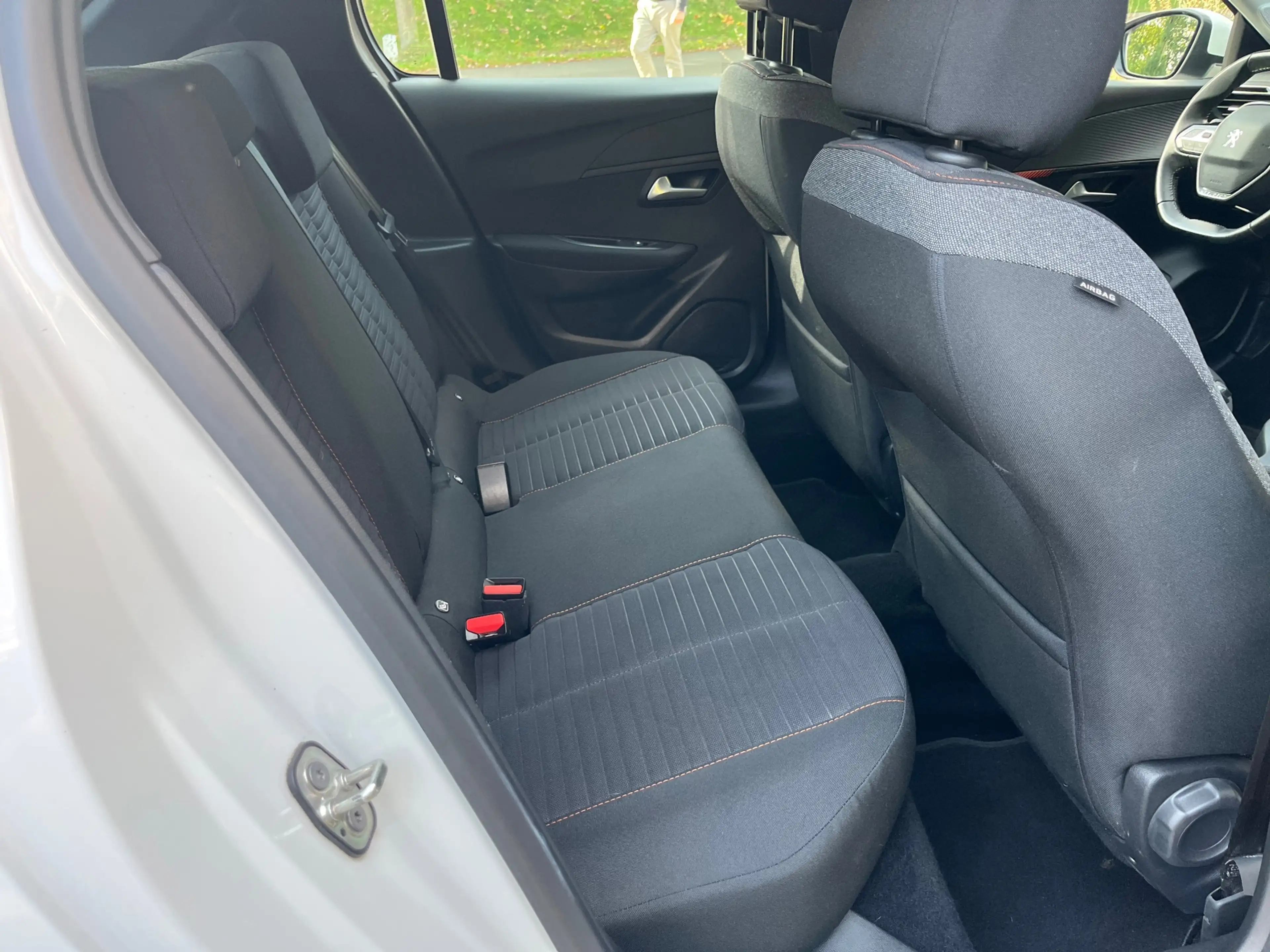 Peugeot 208 1.2 PureTech Active Pack, Carplay, PDC, Cruise, Le — photo 12