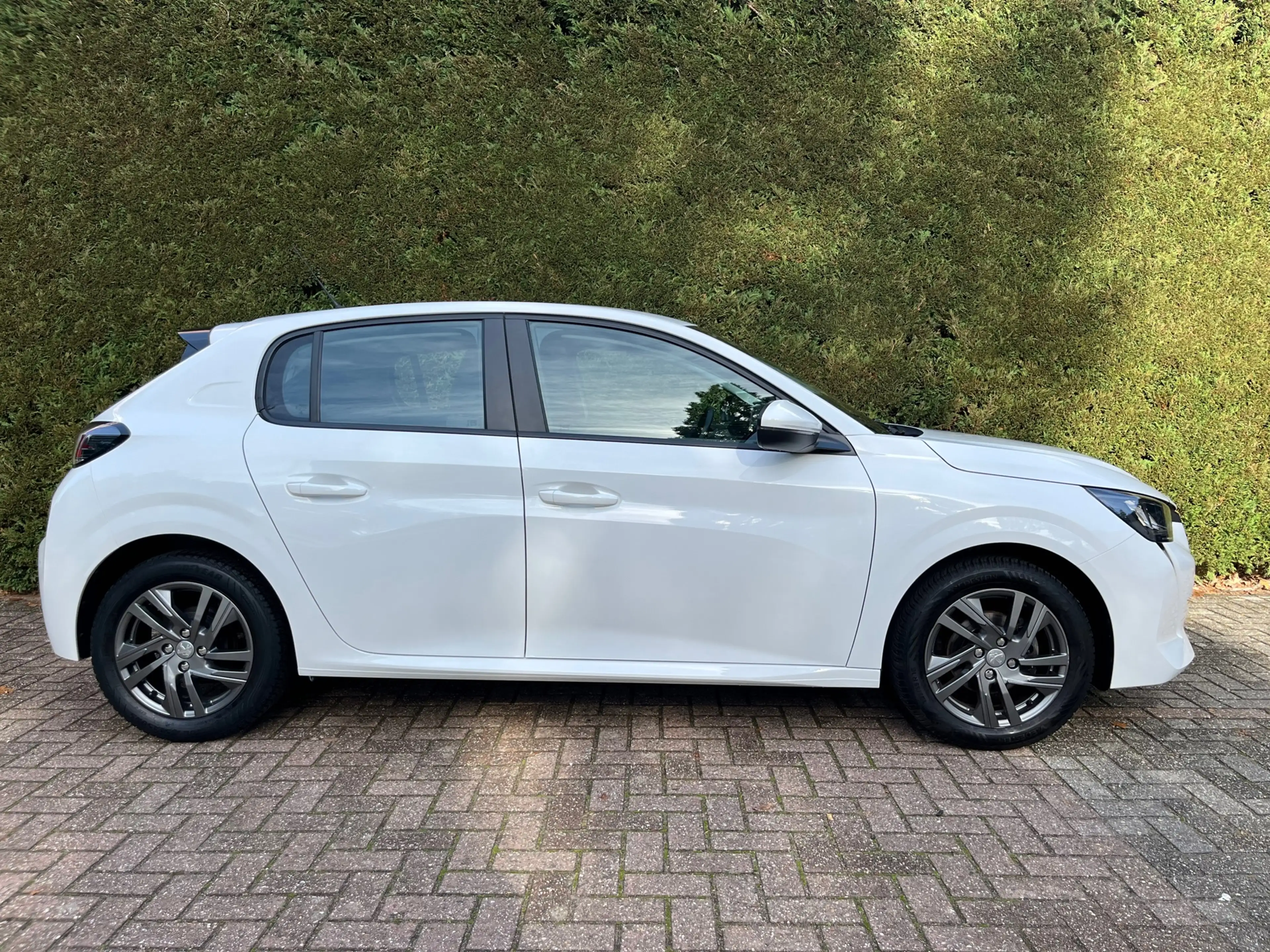 Peugeot 208 1.2 PureTech Active Pack, Carplay, PDC, Cruise, Le — photo 4