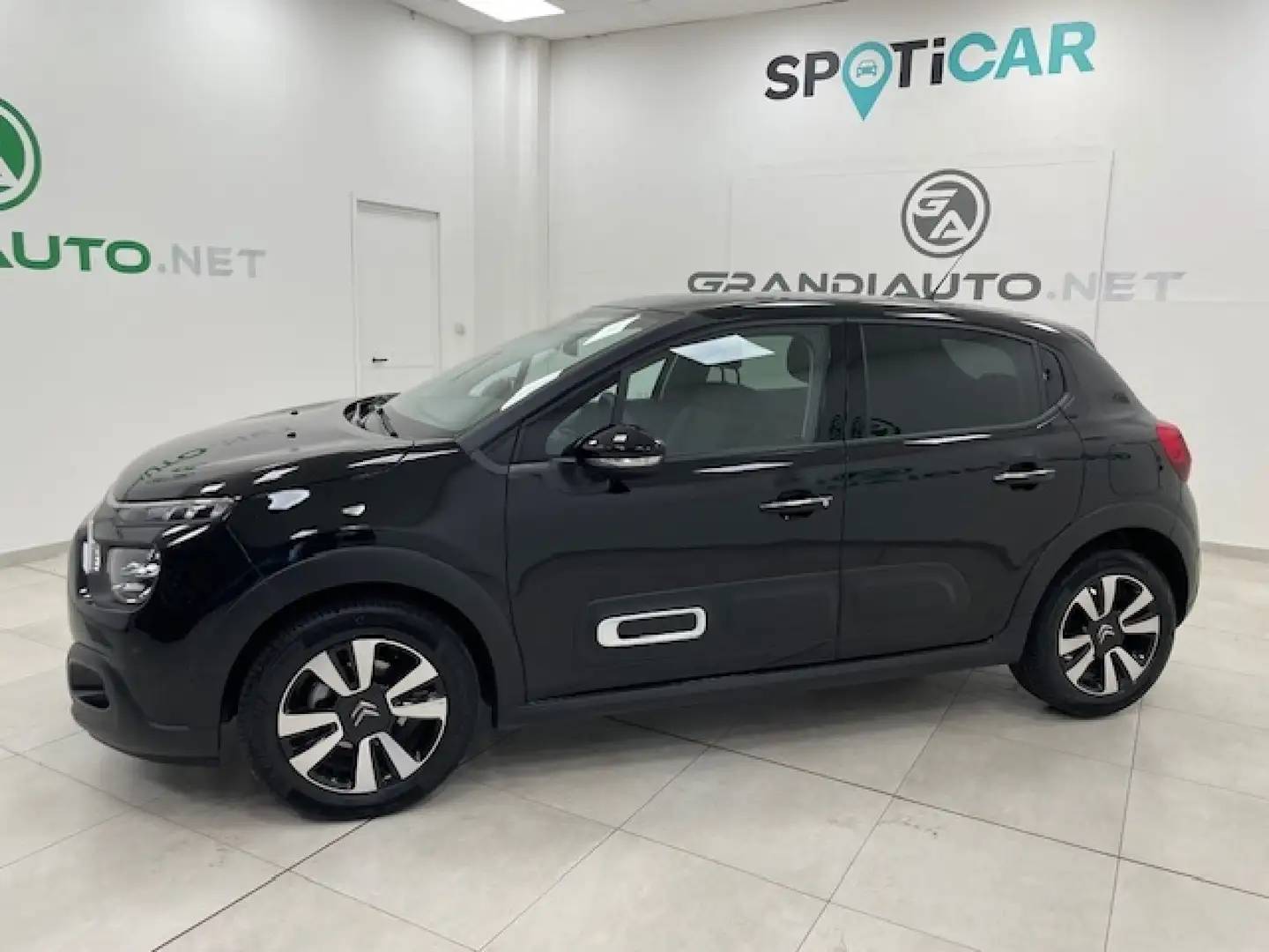 Citroen C3 III 2017 -  1.2 puretech Shine s&s 83cv Nero - 2