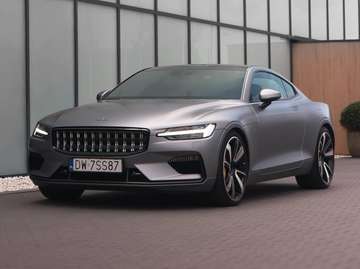 2.0 T8 Performance Hybrid AWD / 609KM / 1 of 1500 / Bowers&Wilkins