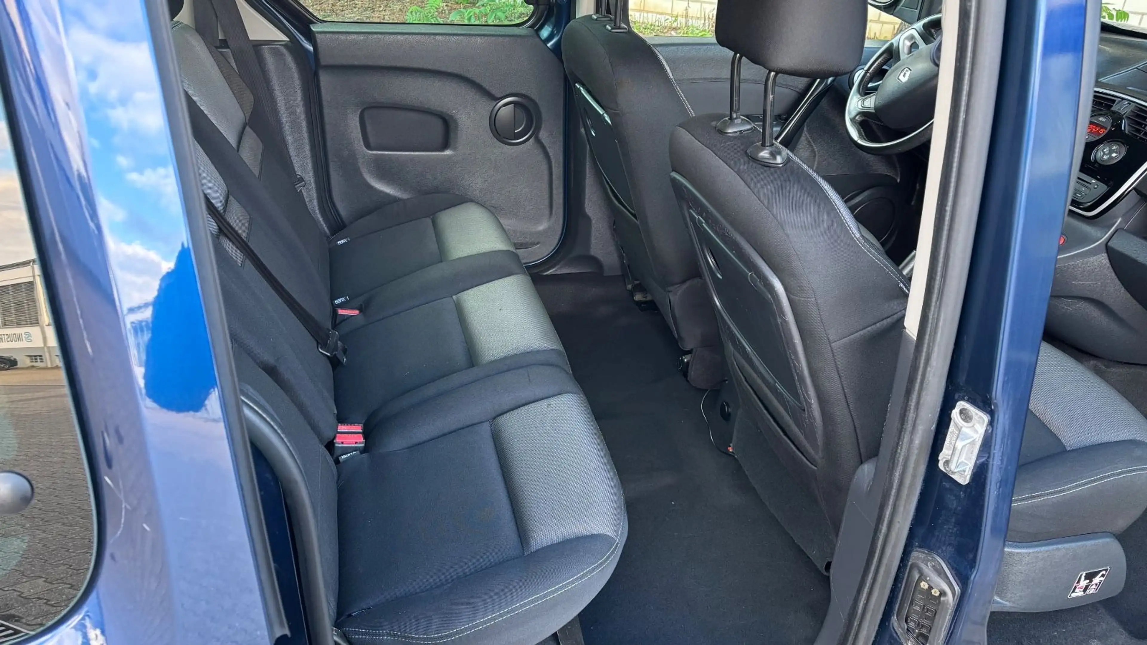 Renault Kangoo Intens 1.5 DCI 110 — photo 10