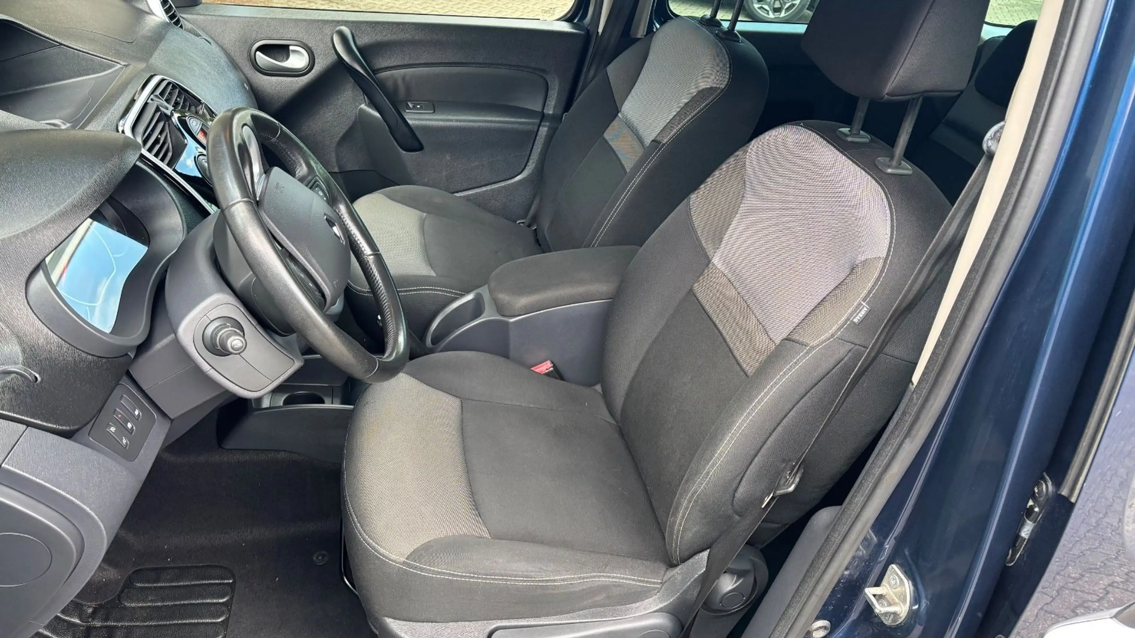 Renault Kangoo Intens 1.5 DCI 110 — photo 9