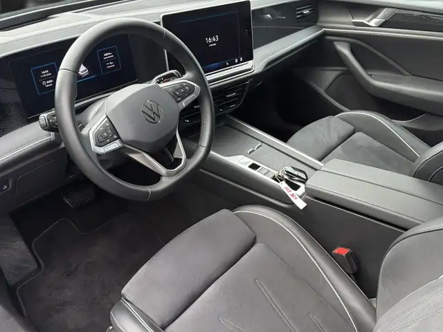 Volkswagen Passat view 13