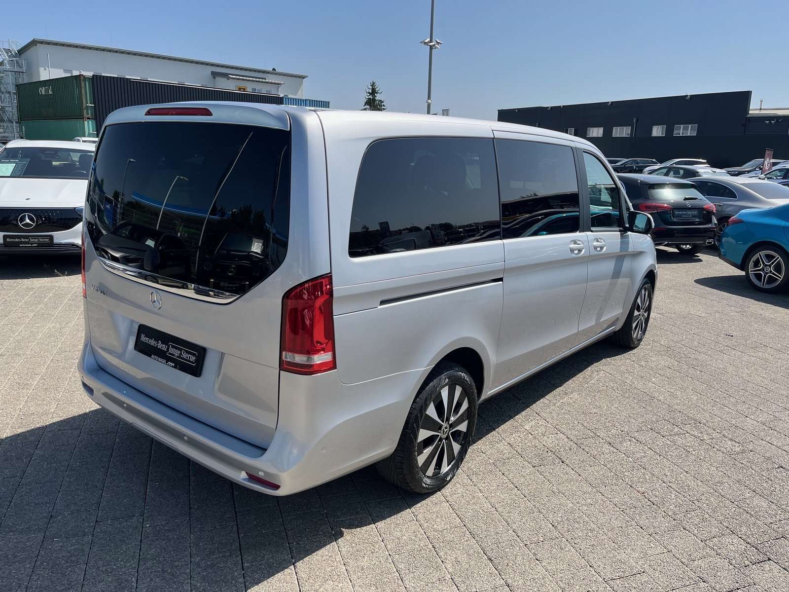 Mercedes-Benz V 250