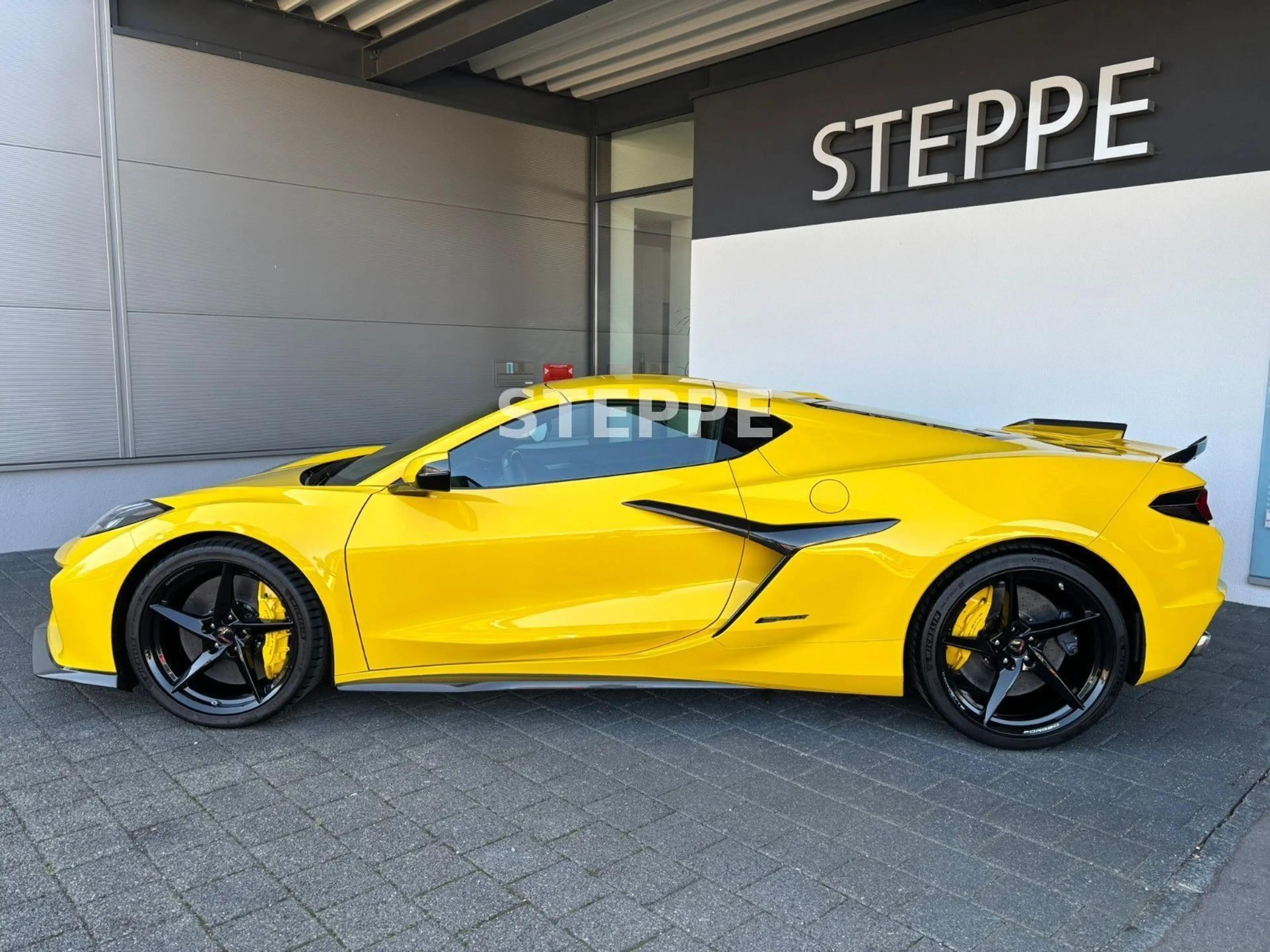 Corvette C8 E-Ray 3LZ Coupe EU-Mod Herst.Garantie — photo 3