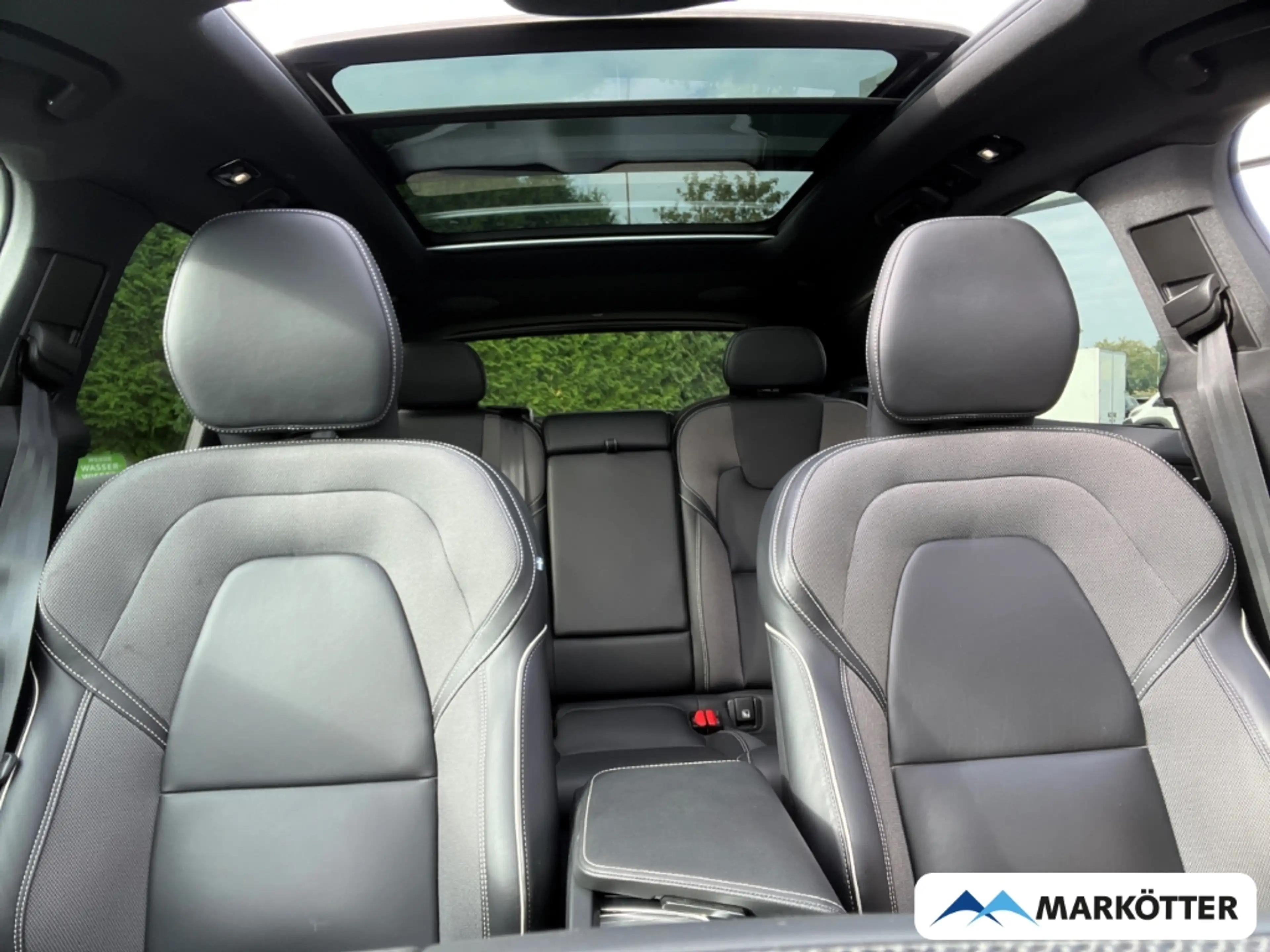 Volvo XC60 T6 AWD Recharge Plus Dark ACC/AHK/Luft/HUD — photo 3