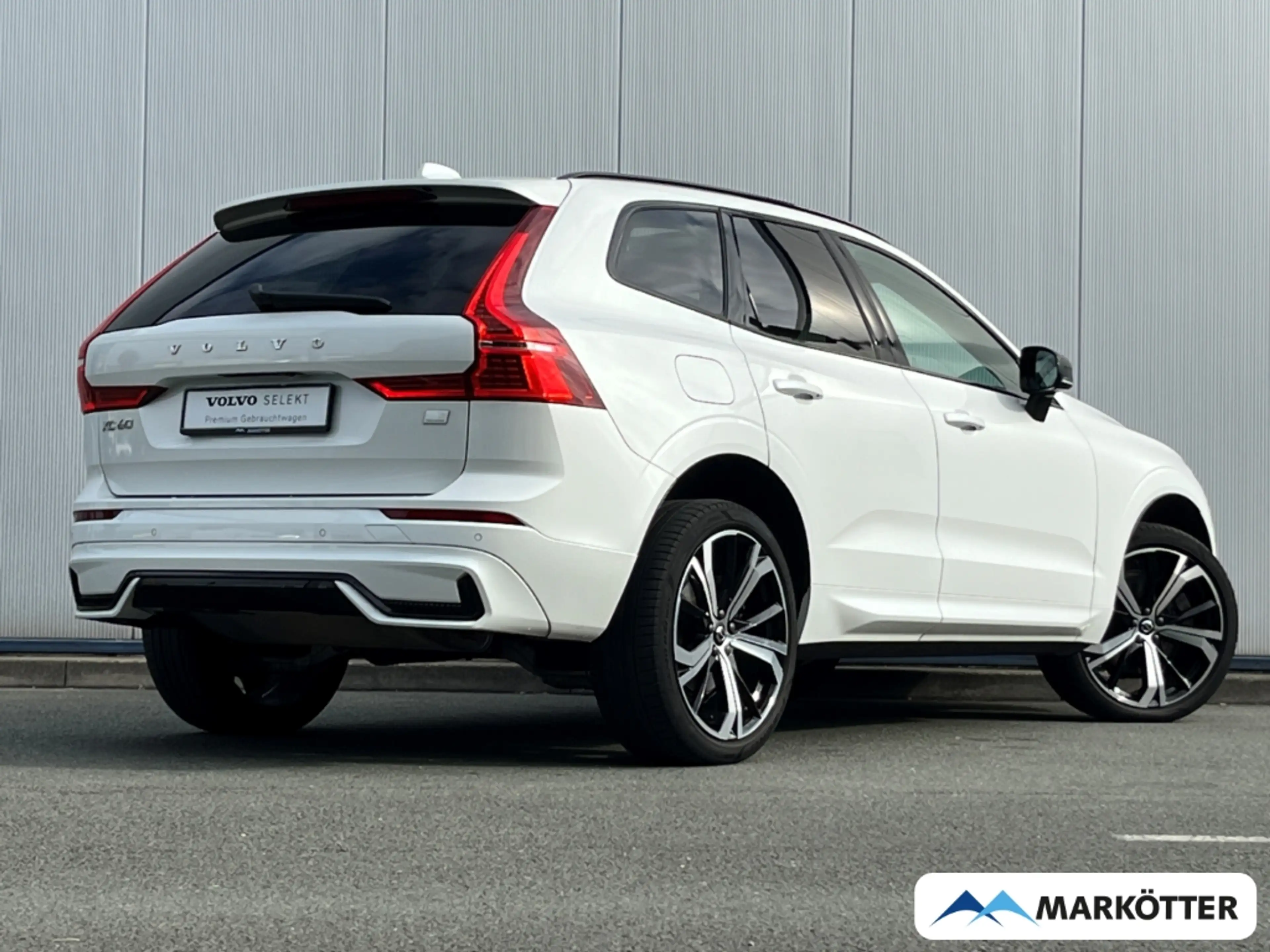 Volvo XC60 T6 AWD Recharge Plus Dark ACC/AHK/Luft/HUD — photo 7