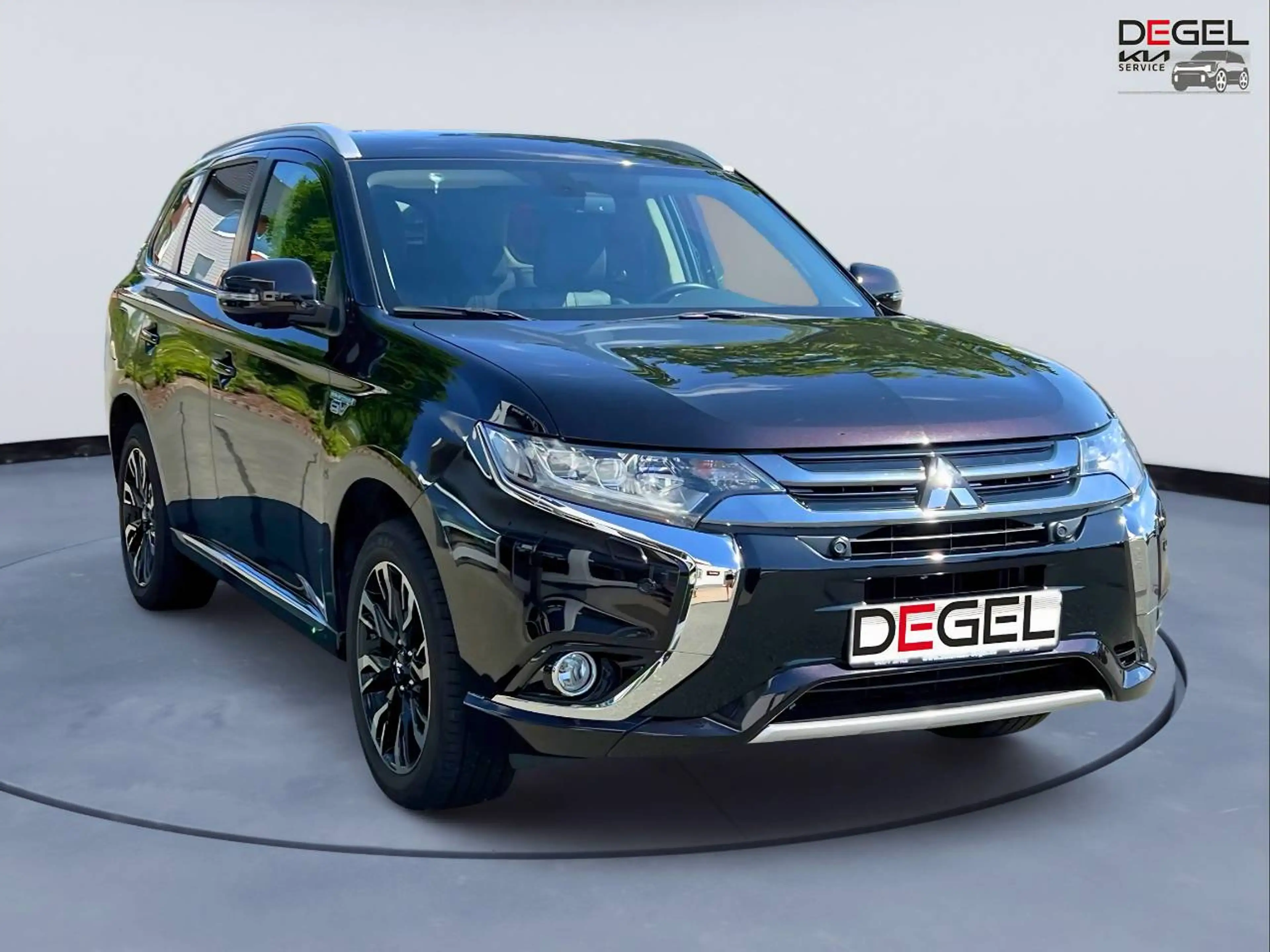 Mitsubishi Outlander PHEV Top 4WD AHK — photo 7