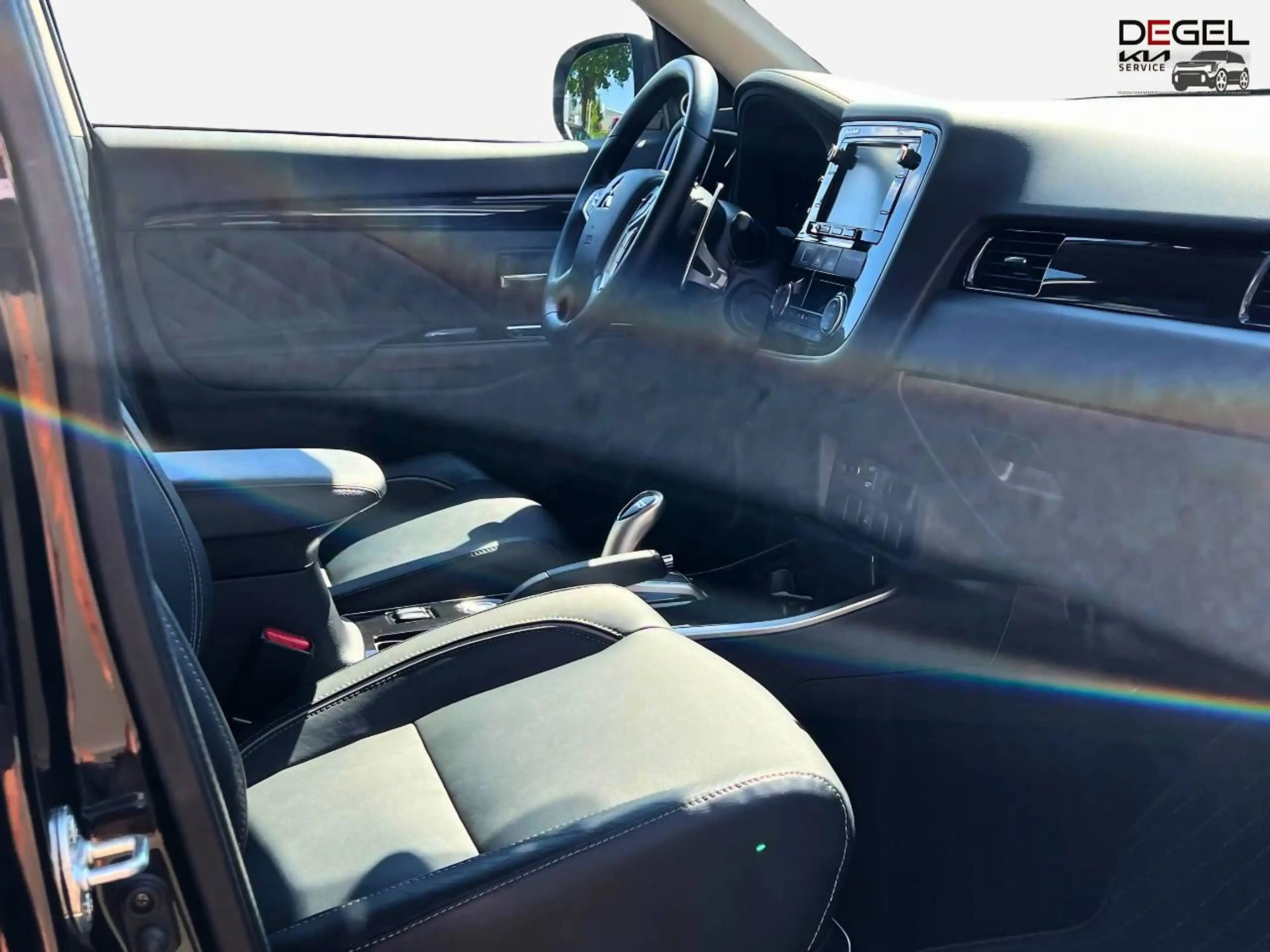 Mitsubishi Outlander PHEV Top 4WD AHK — photo 14