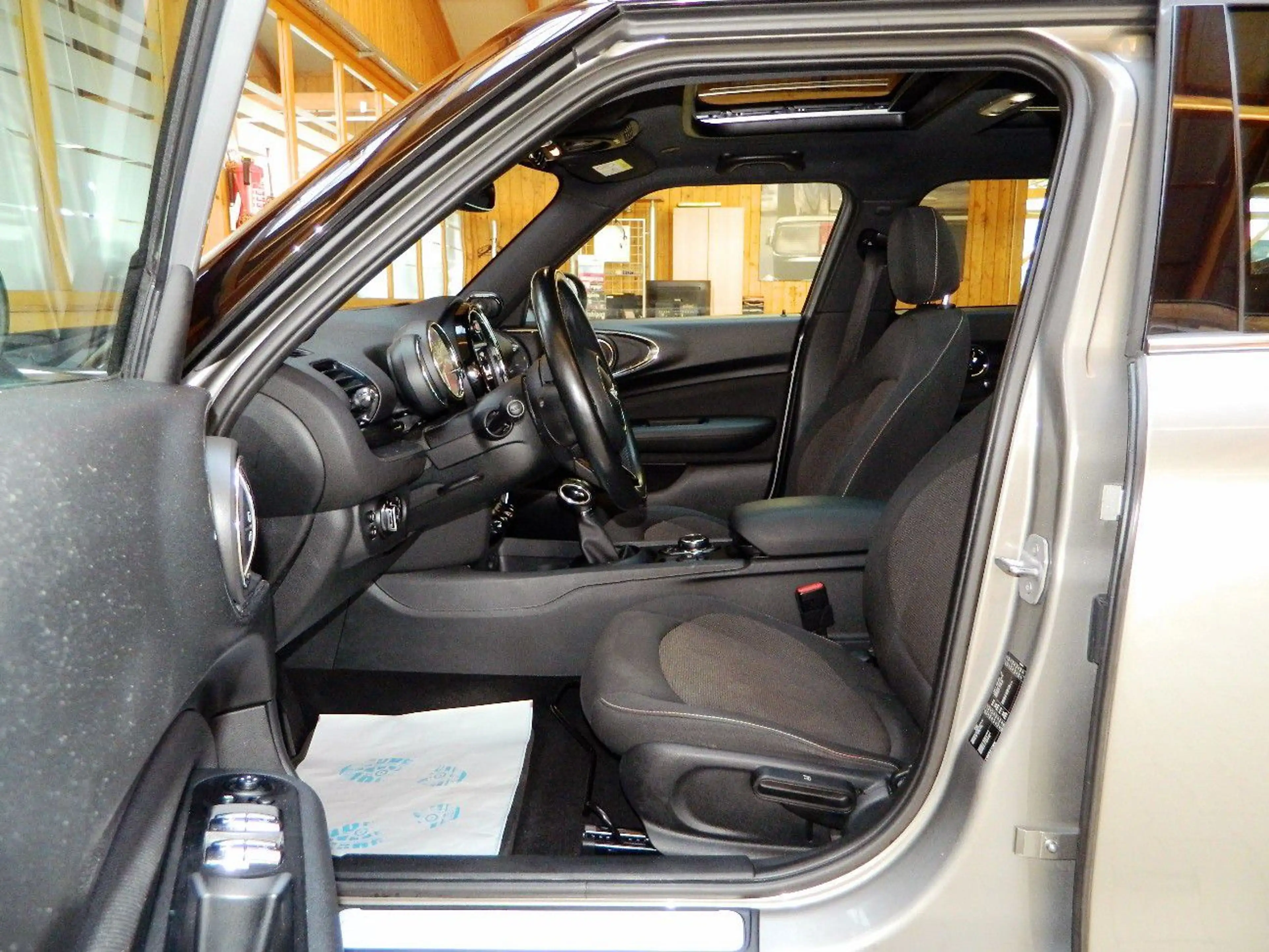 MINI Cooper D Clubman Clubman Cooper D Autom. Pepper/LED/Navi/ACC/H&K — photo 10