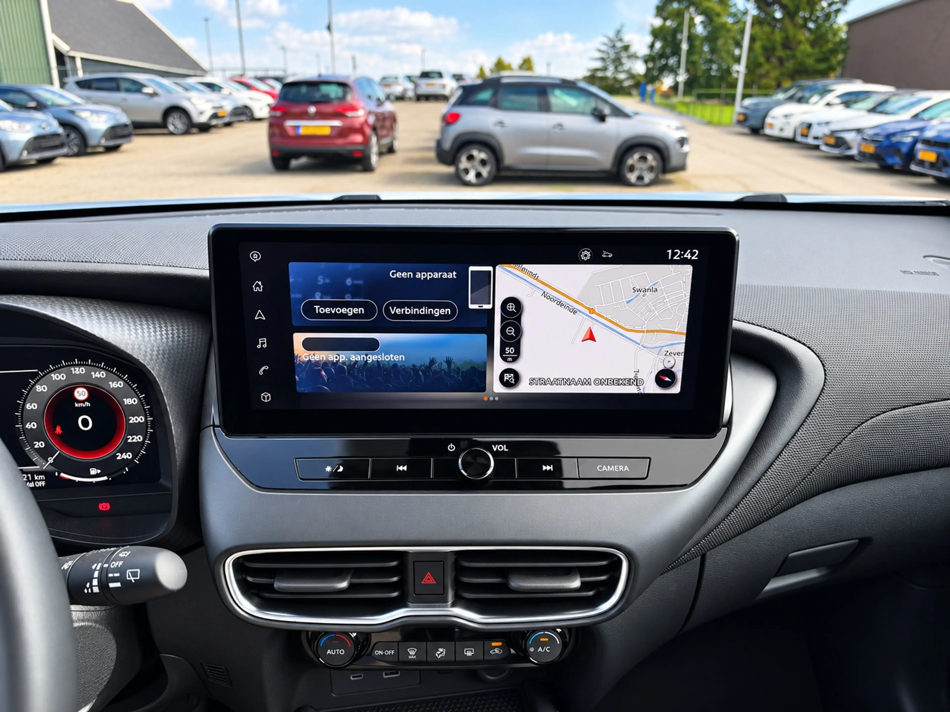 Nissan Juke 1.6 Hybrid N-Connecta, Automaat — photo 9