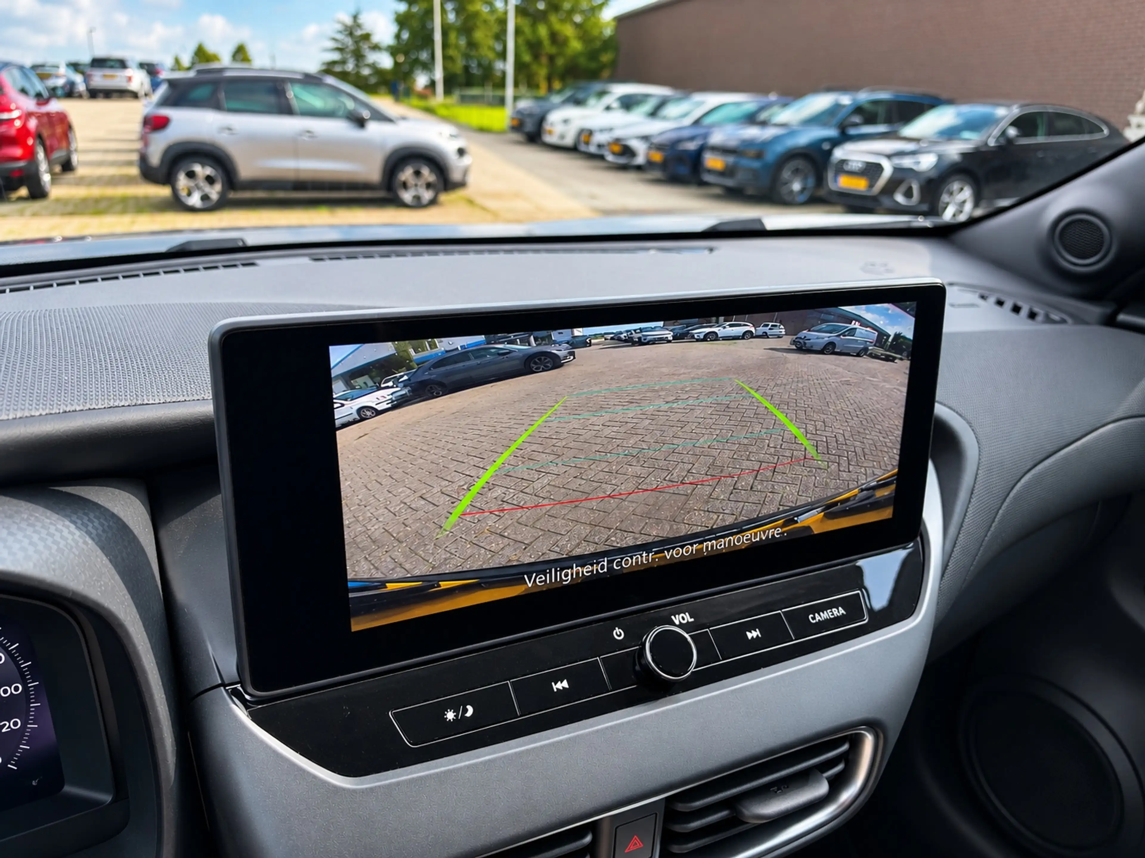 Nissan Juke 1.6 Hybrid N-Connecta, Automaat — photo 10