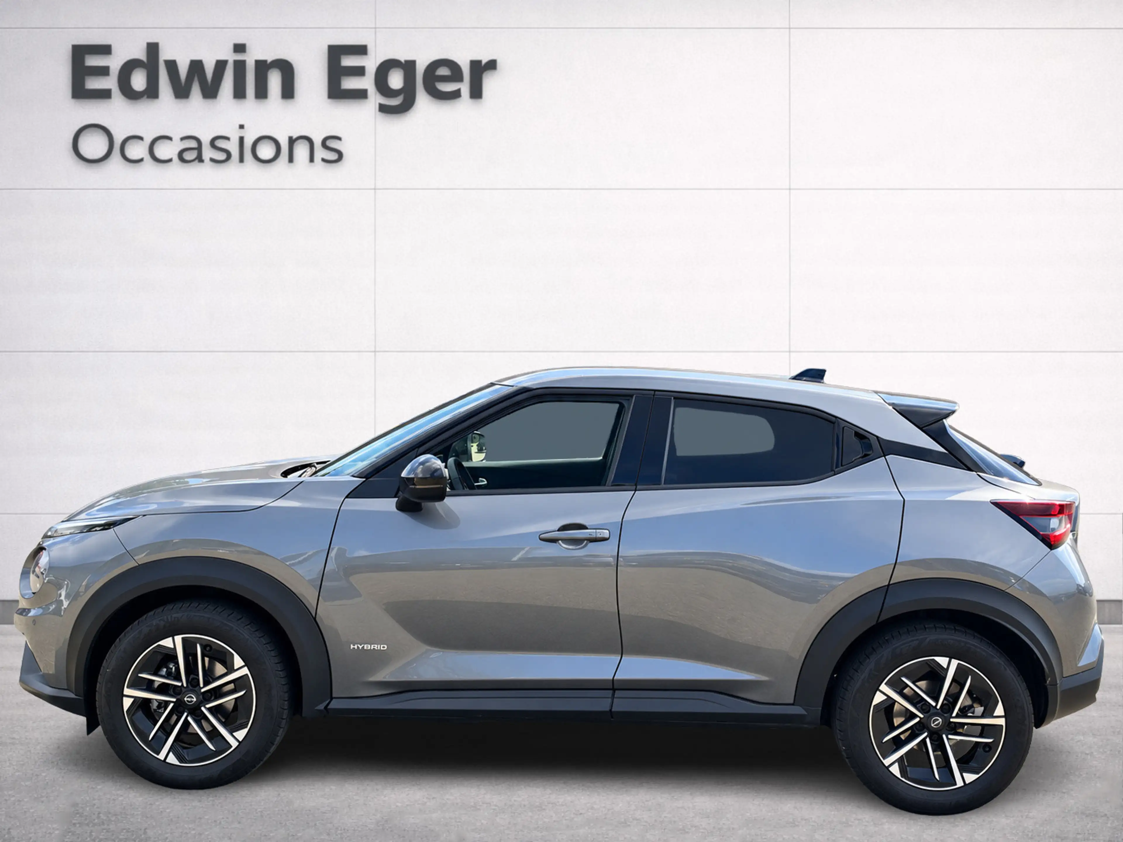 Nissan Juke 1.6 Hybrid N-Connecta, Automaat — photo 16