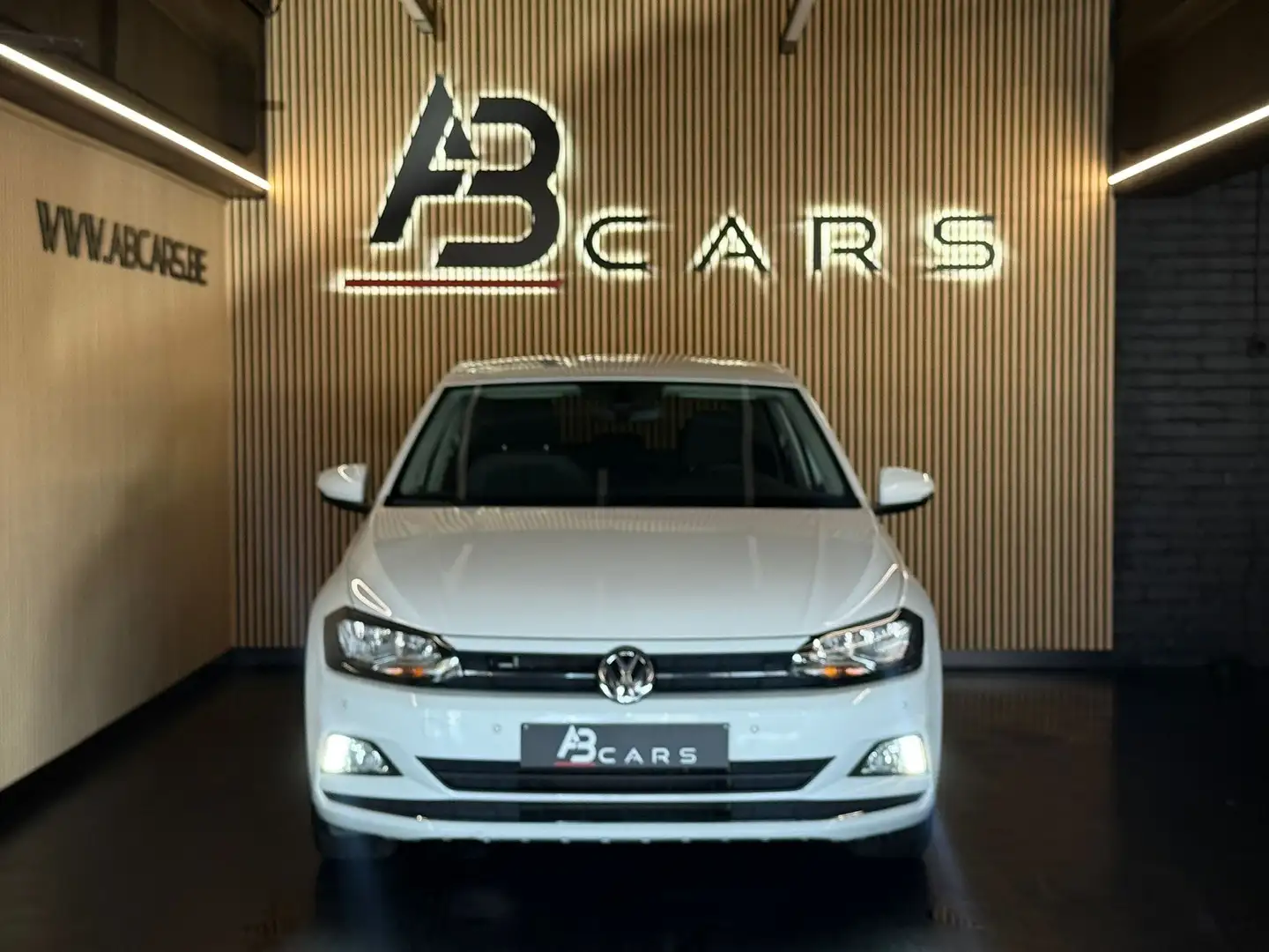 Volkswagen Polo 1.0 TSi Highline * GAR 12 MOIS * 1ER PROP * Grijs - 2