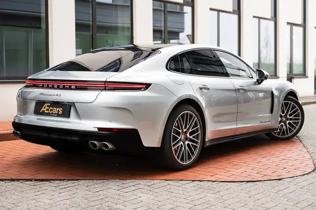 Porsche Panamera 4S / E-HYBRID / 1 OWNER / INNO DRIVE / PANO ROOF