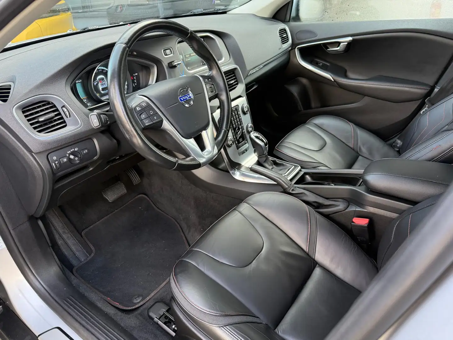 Volvo V40 Cross Country 1.6 T4 Ocean Race *PANORAMADAK* Leder/Navi/Camera/ Gris - 2