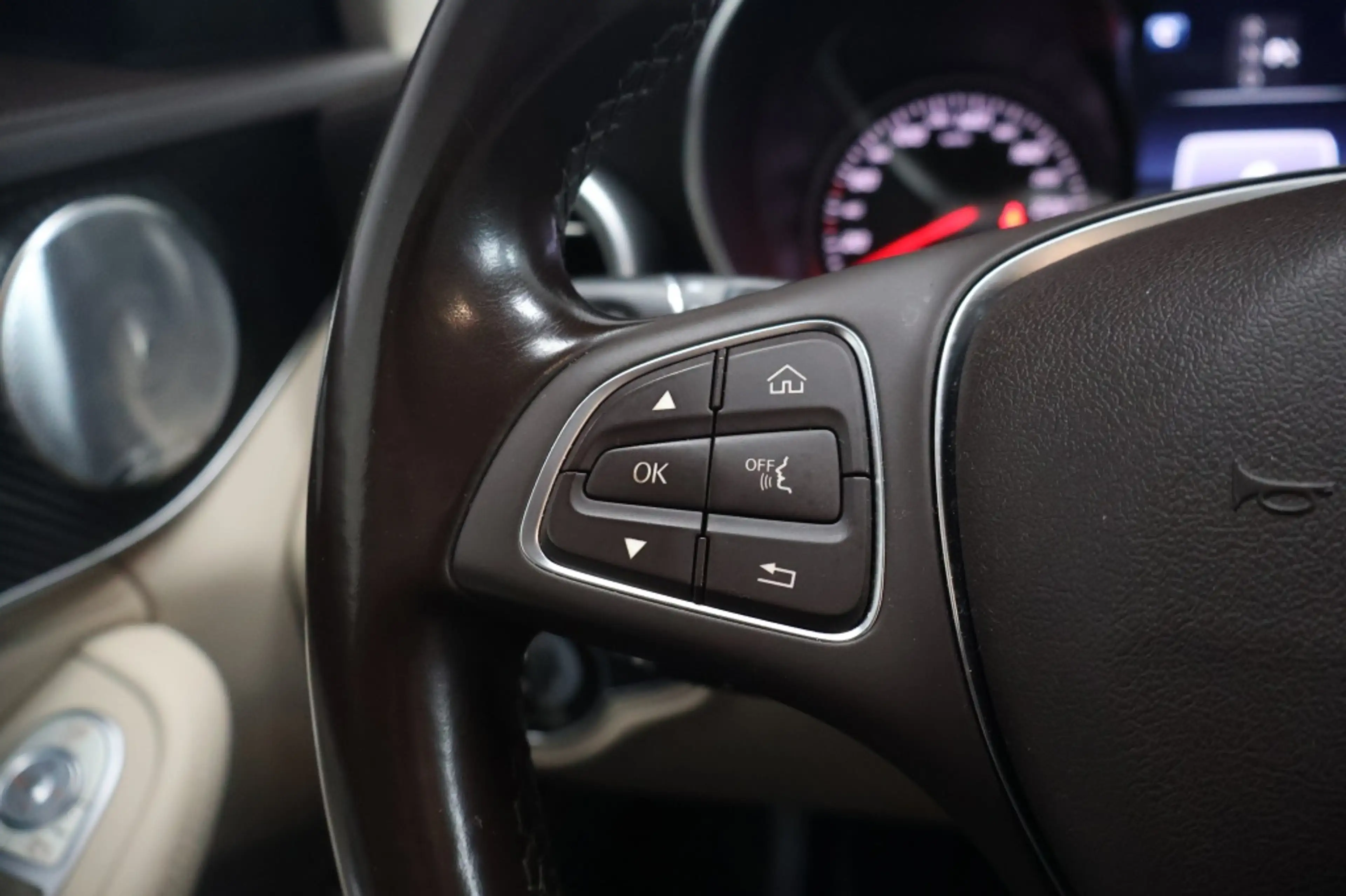 Mercedes-Benz C 300 Estate Prestige AMG | Standkachel | Panoramadak | — photo 23
