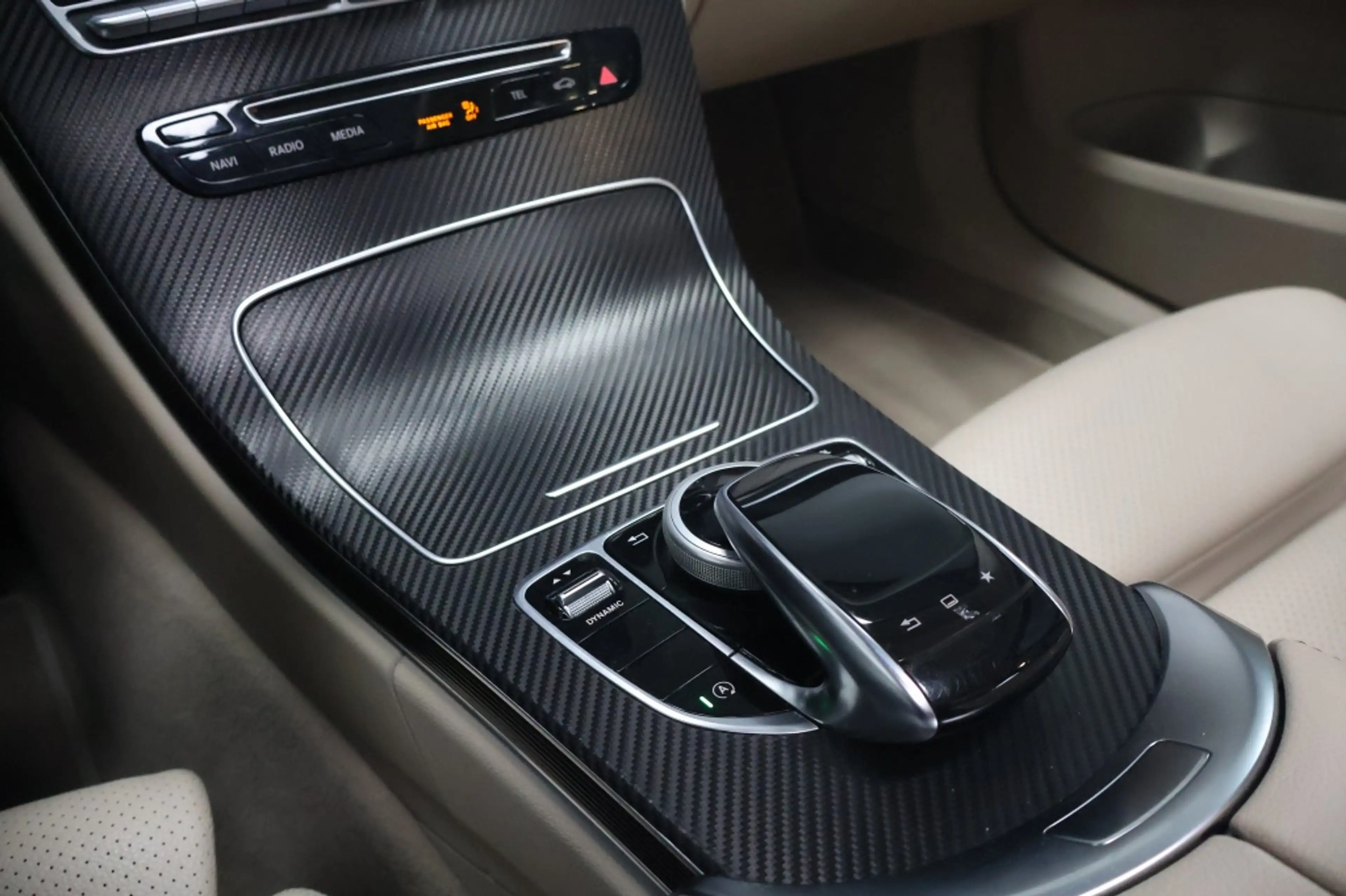 Mercedes-Benz C 300 Estate Prestige AMG | Standkachel | Panoramadak | — photo 31