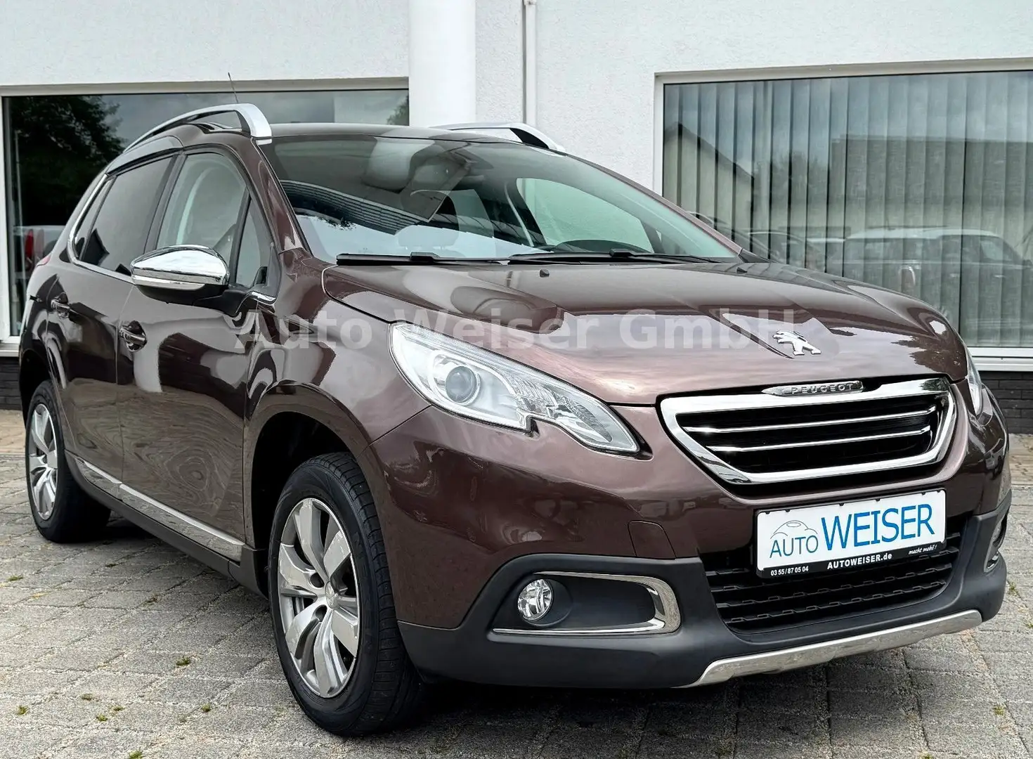 Peugeot 2008 Allure Panorama-Dach SHZ PDC Braun - 1