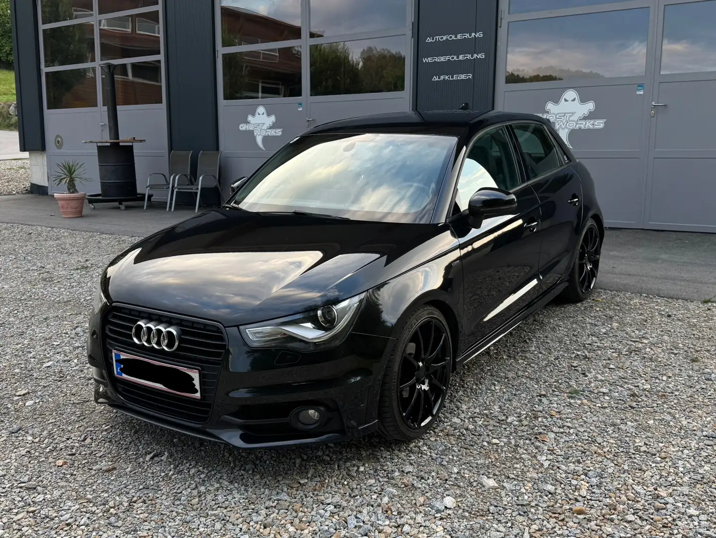 Audi A1 SB 1,2 TFSI Sportback Sline Schwarz - 1