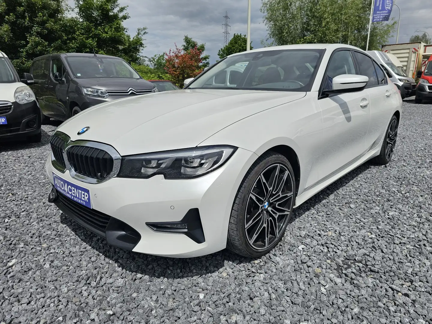 BMW 318 d SPORT // CUIR / GPS / GARANTIE 1 AN // Blanc - 1