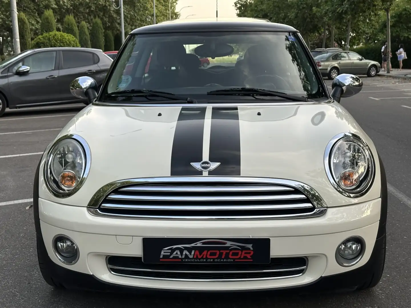 MINI Cooper Beige - 1
