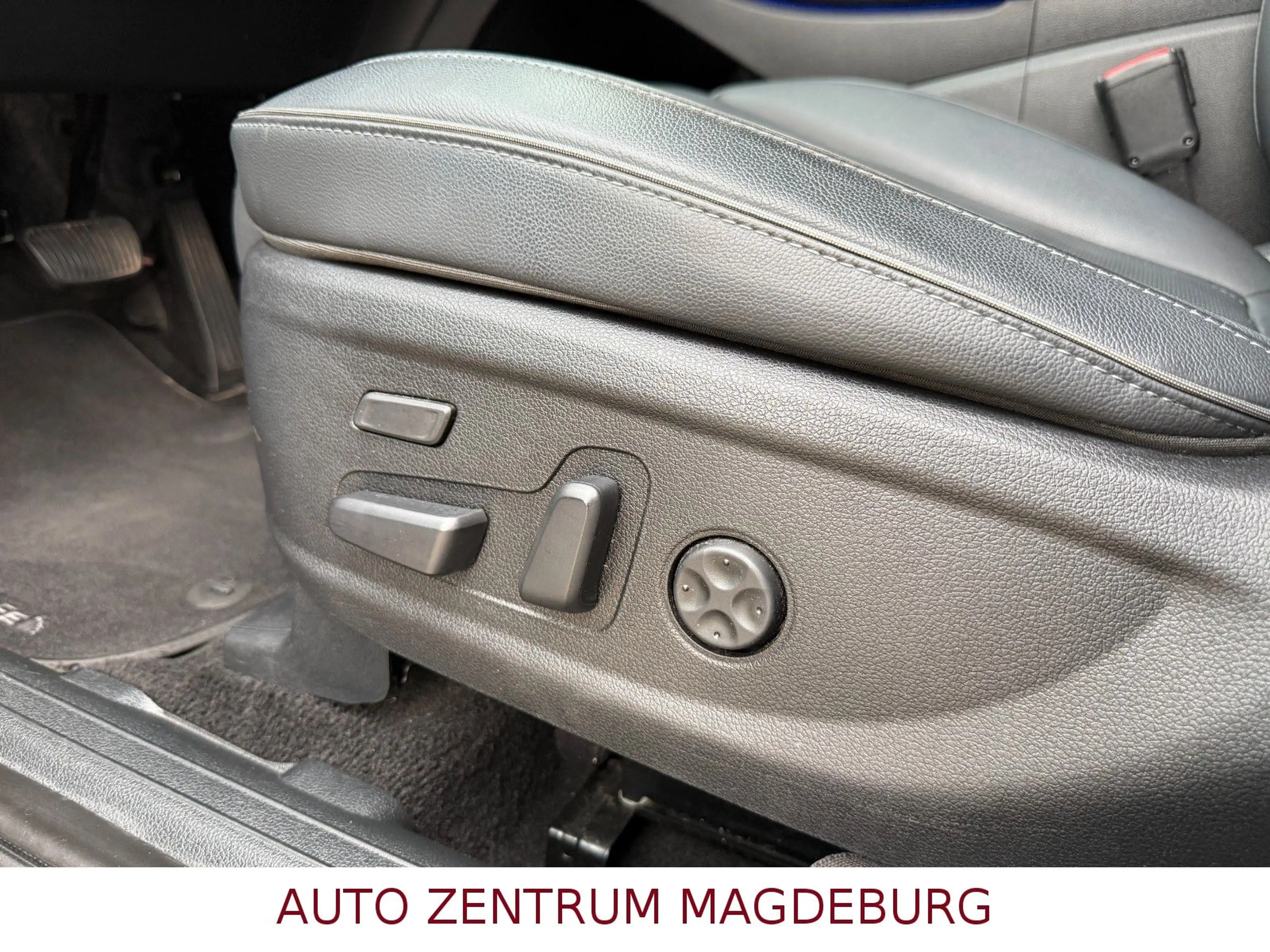 Hyundai SANTA FE Prime Plug-In Hybrid 4WD *2.HAND*VOLL* — photo 12