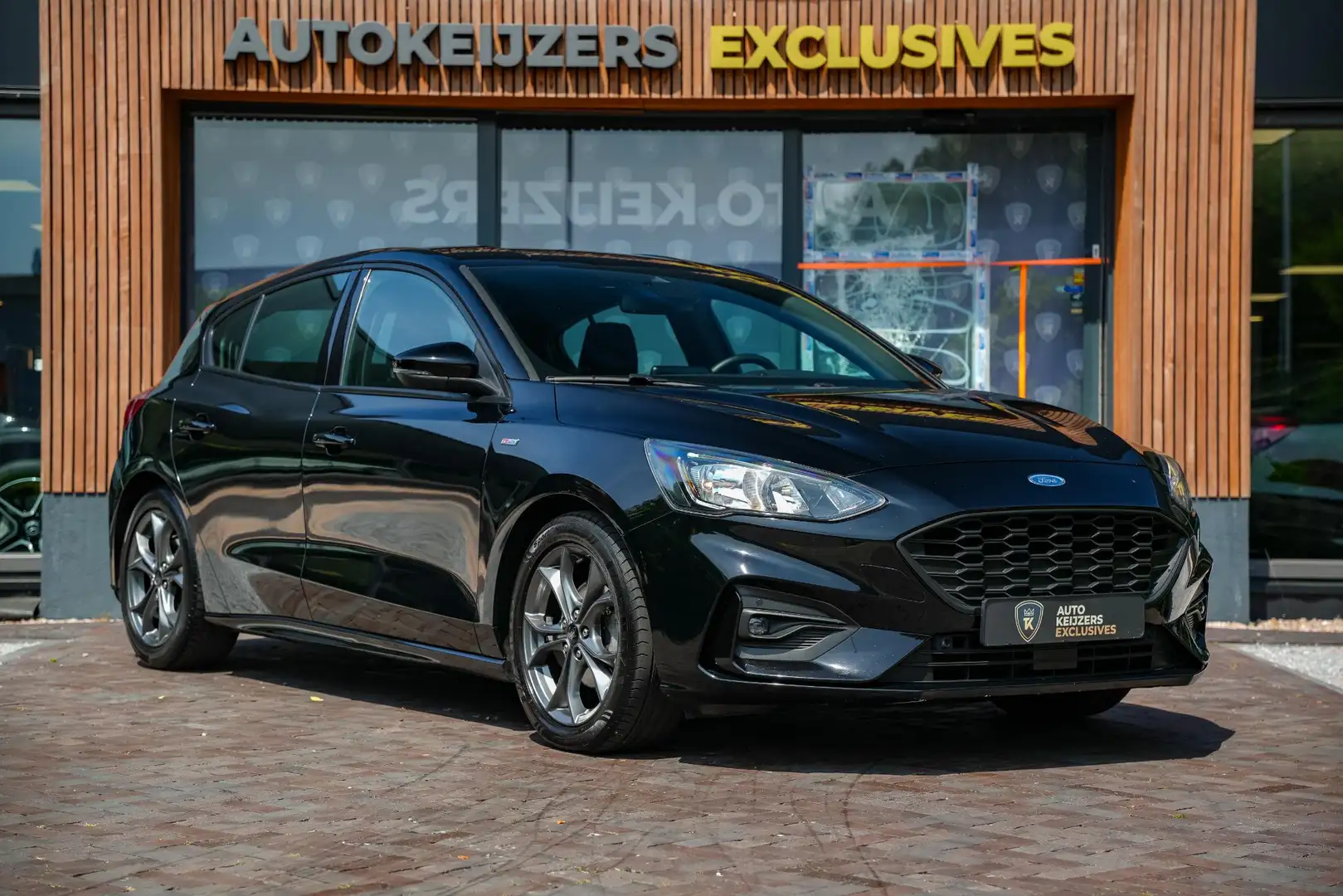Ford Focus 1.0 EcoBoost ST-Line Automaat Apple CarPlay Navi Schwarz - 1