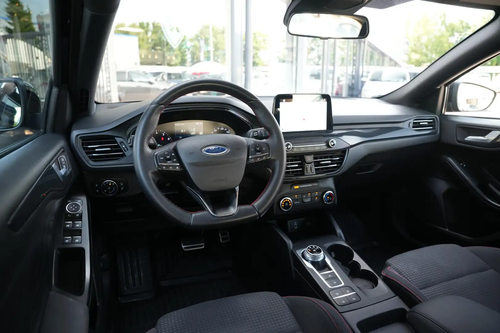 Ford Focus 1.0 EcoBoost ST-Line Automaat Apple CarPlay Navi Nero - 2