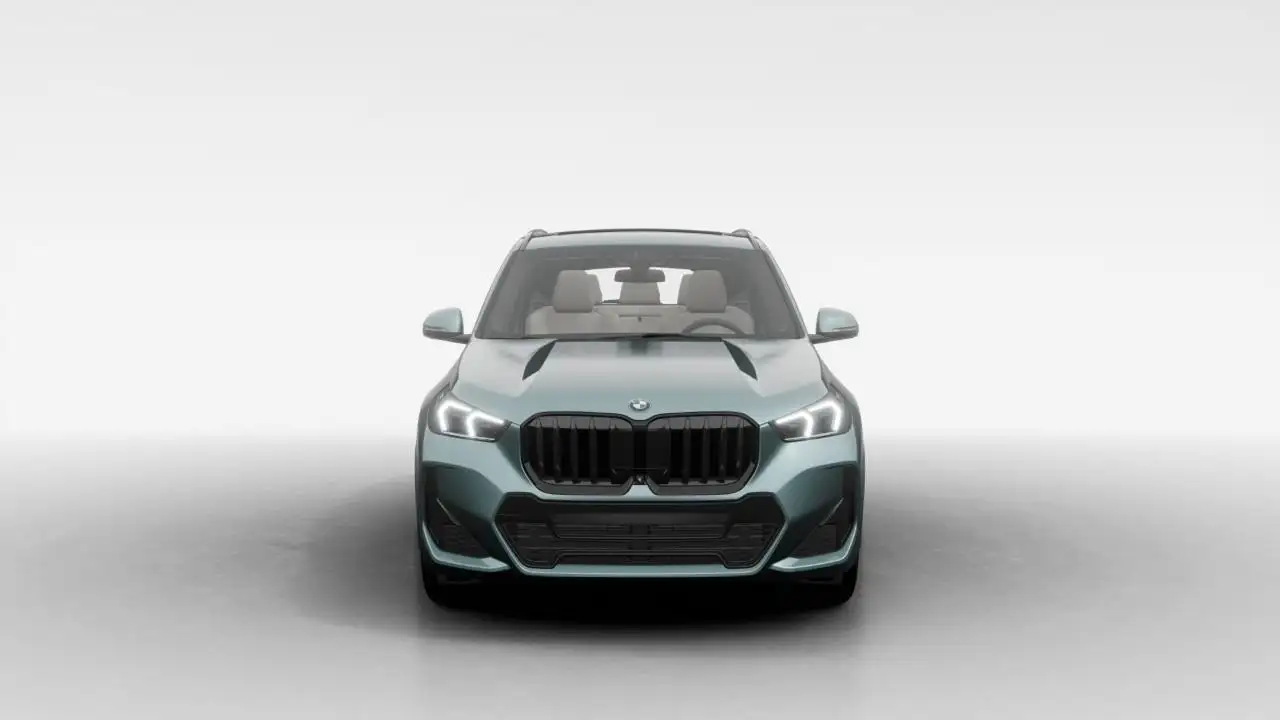BMW X1 снимка BMW X1