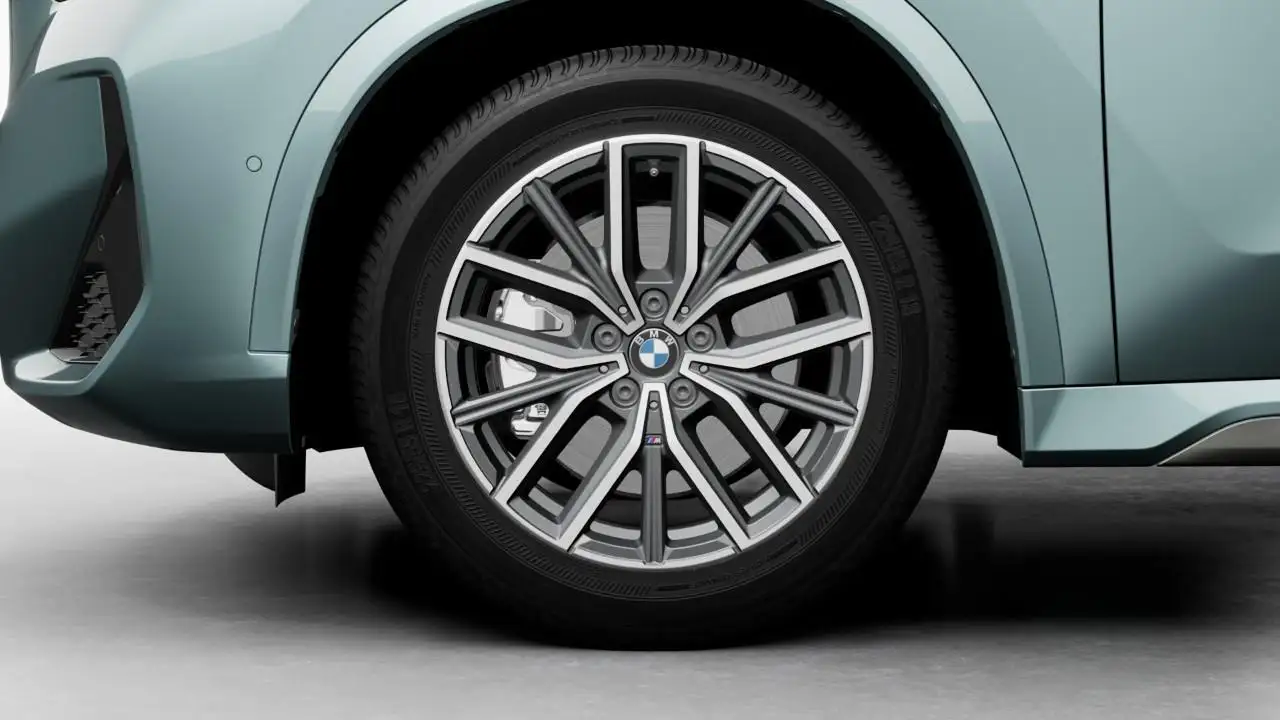 BMW X1 снимка BMW X1