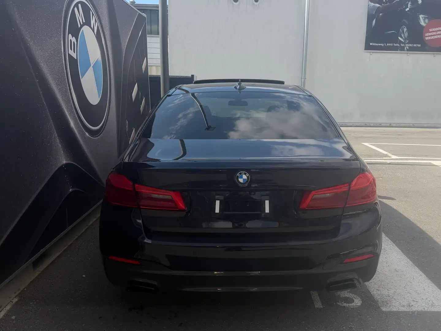 BMW 530 530e PHEV iPerformance Schwarz - 2