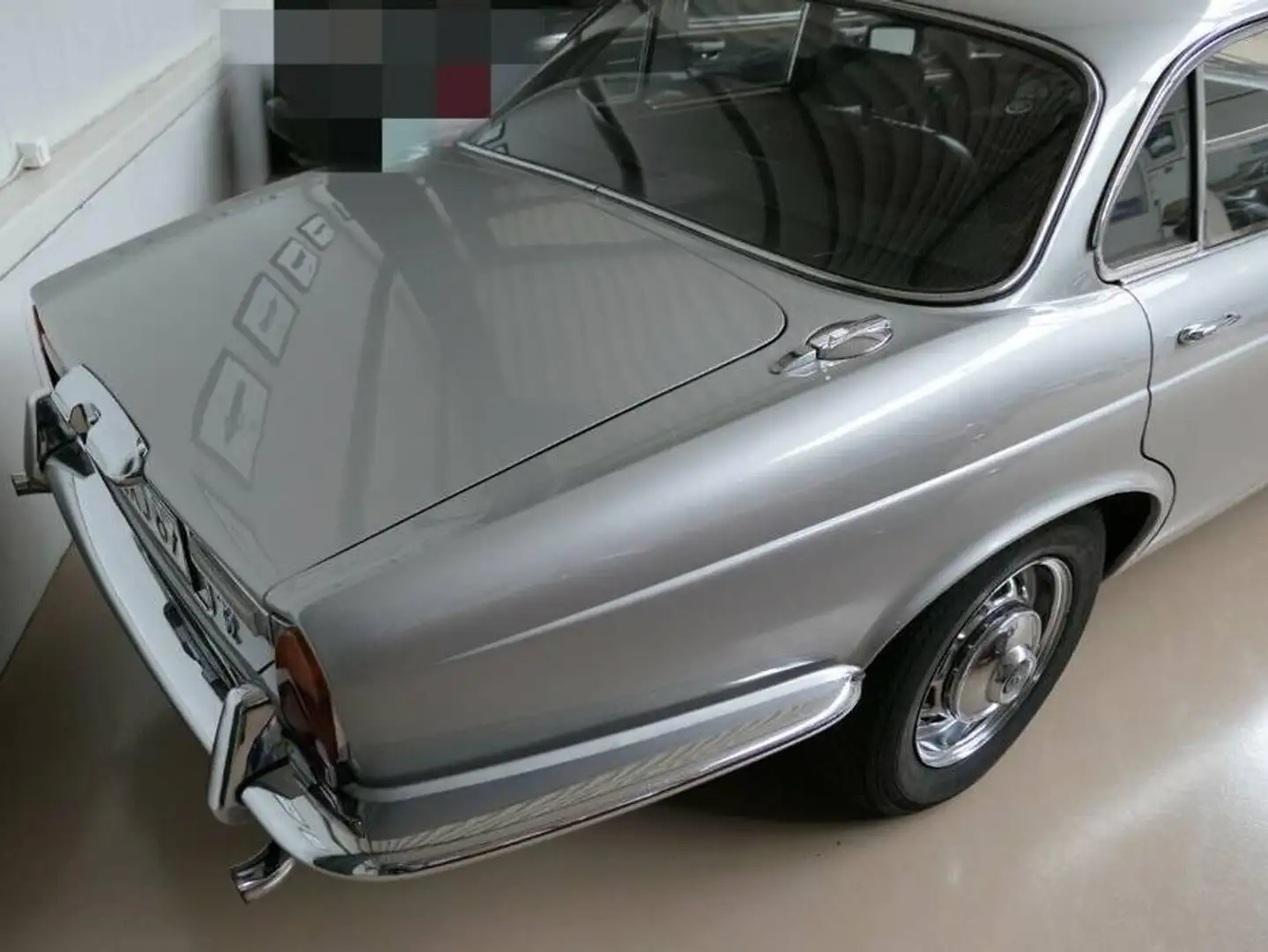 Jaguar XJ12 Serie 1 Silber - 2