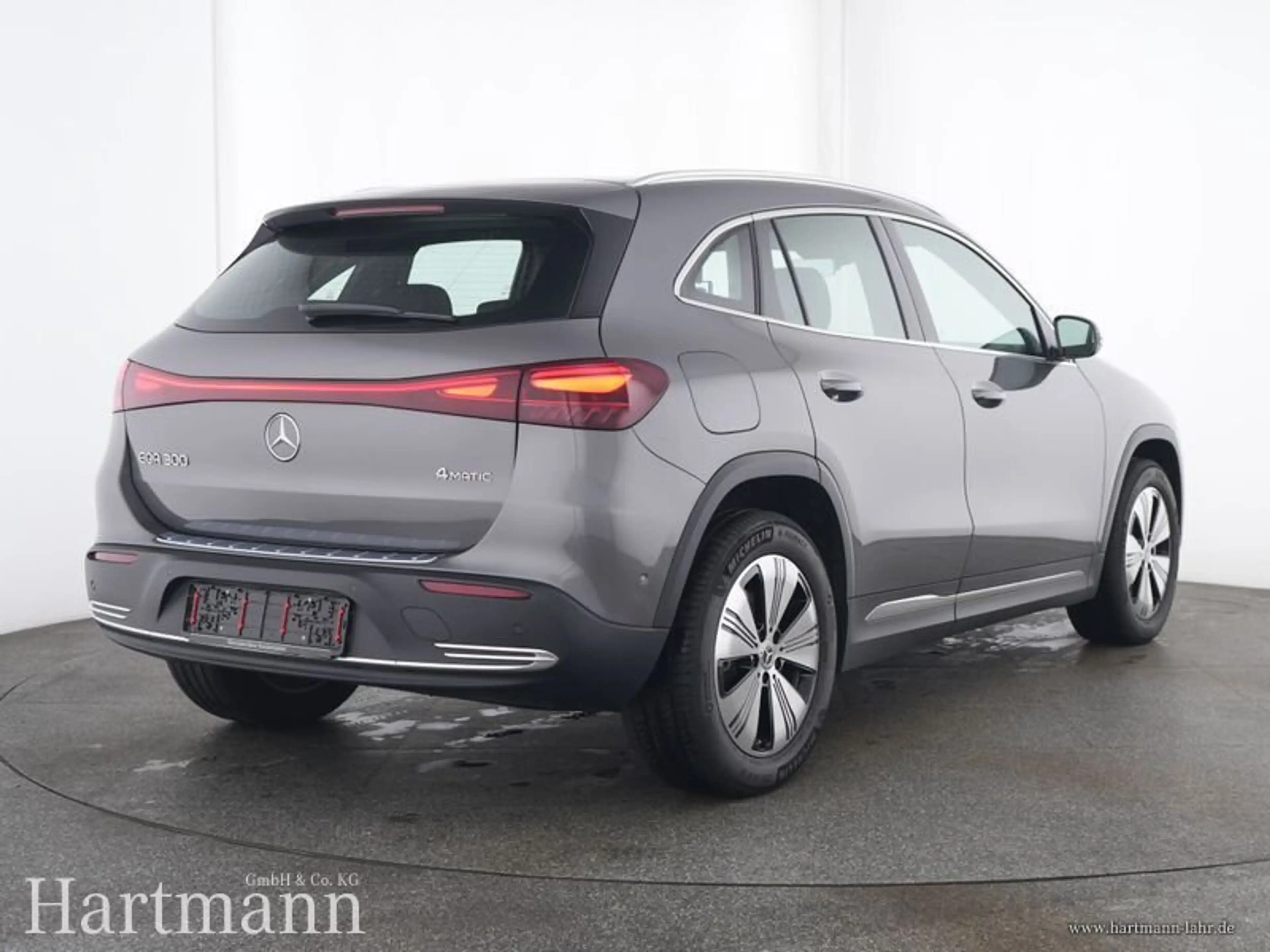 Mercedes-Benz EQA 300 EQA 300 4MATIC Progressive Advanced LED Kamera — photo 2