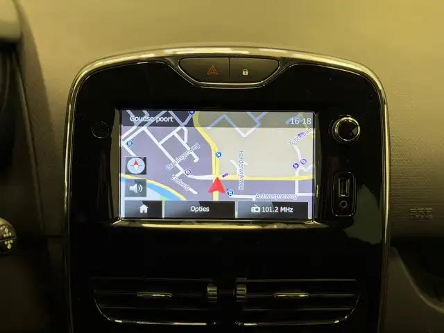 Renault Clio view 13