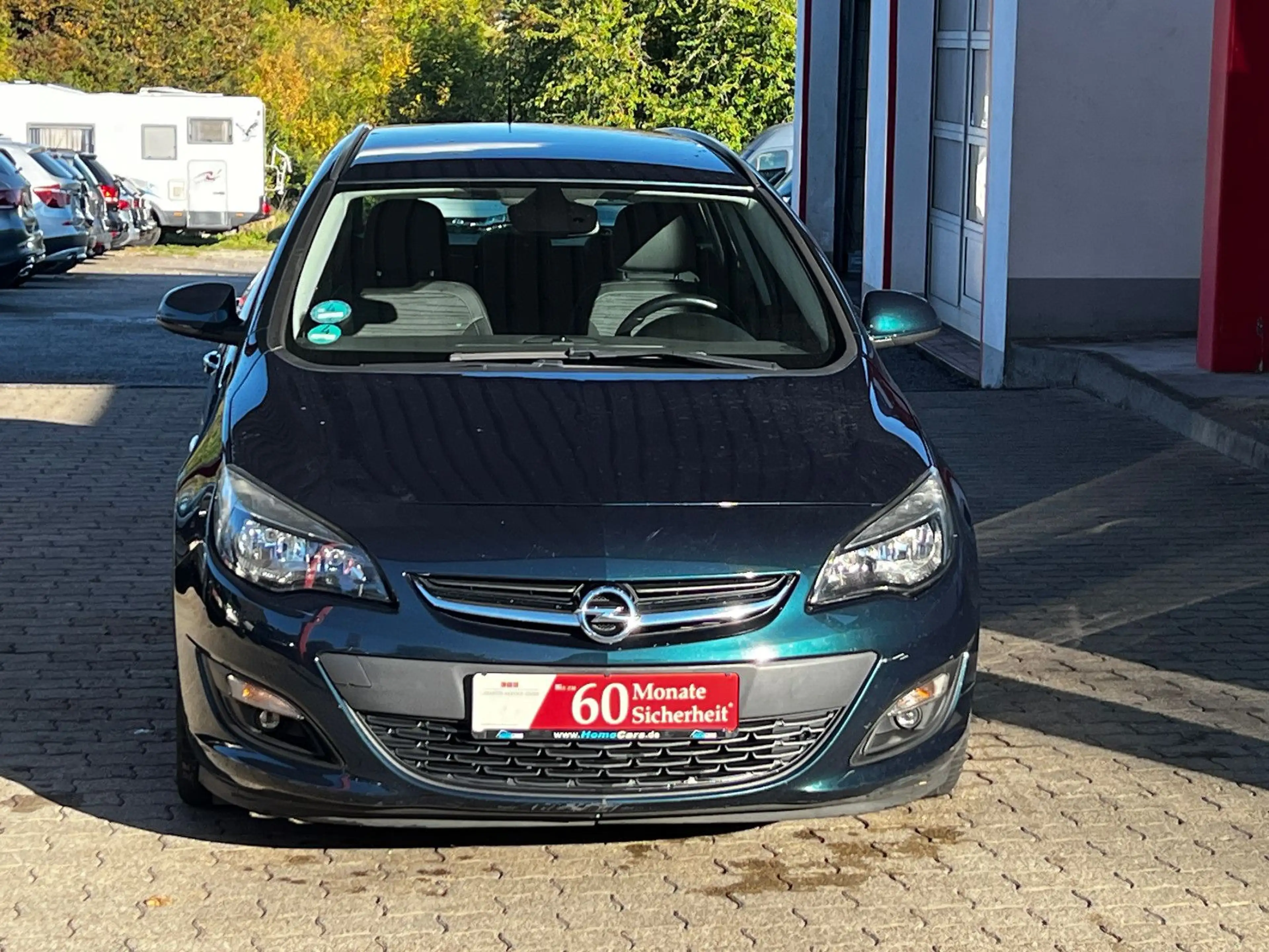 Opel Astra J Sports Tourer Style I Automatik I TÜV 28 — photo 3