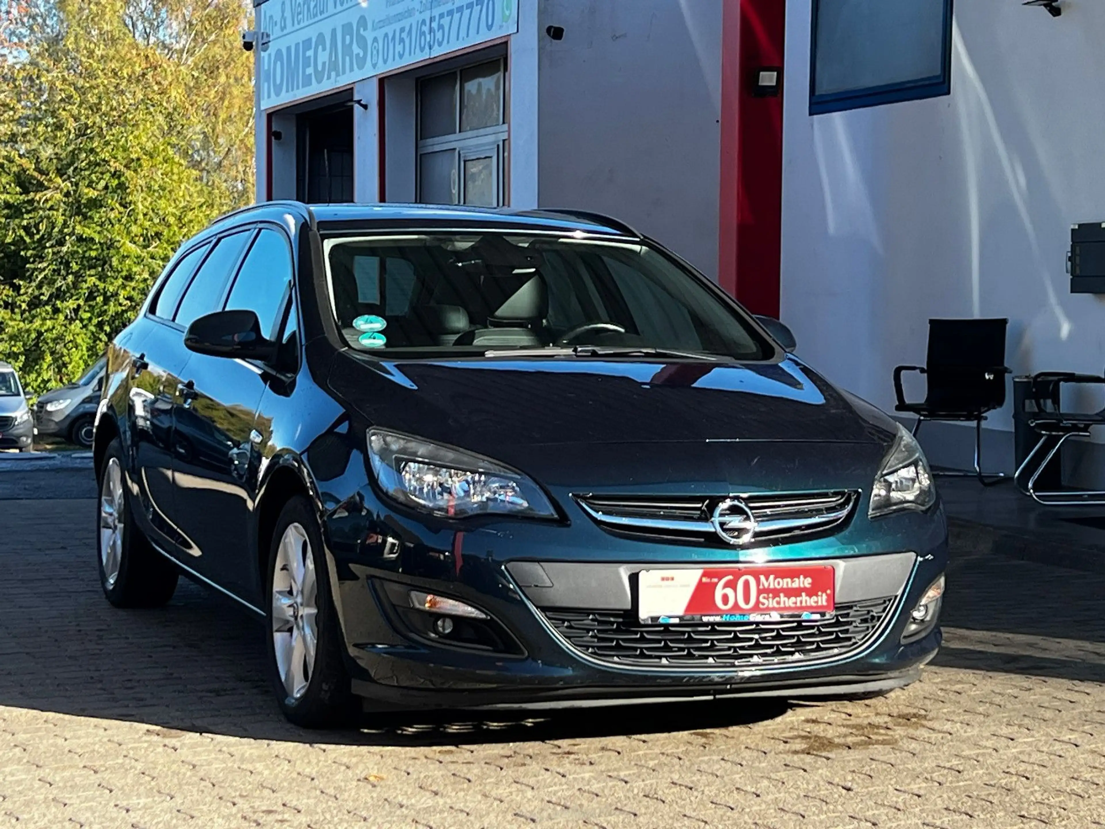 Opel Astra J Sports Tourer Style I Automatik I TÜV 28 — photo 2