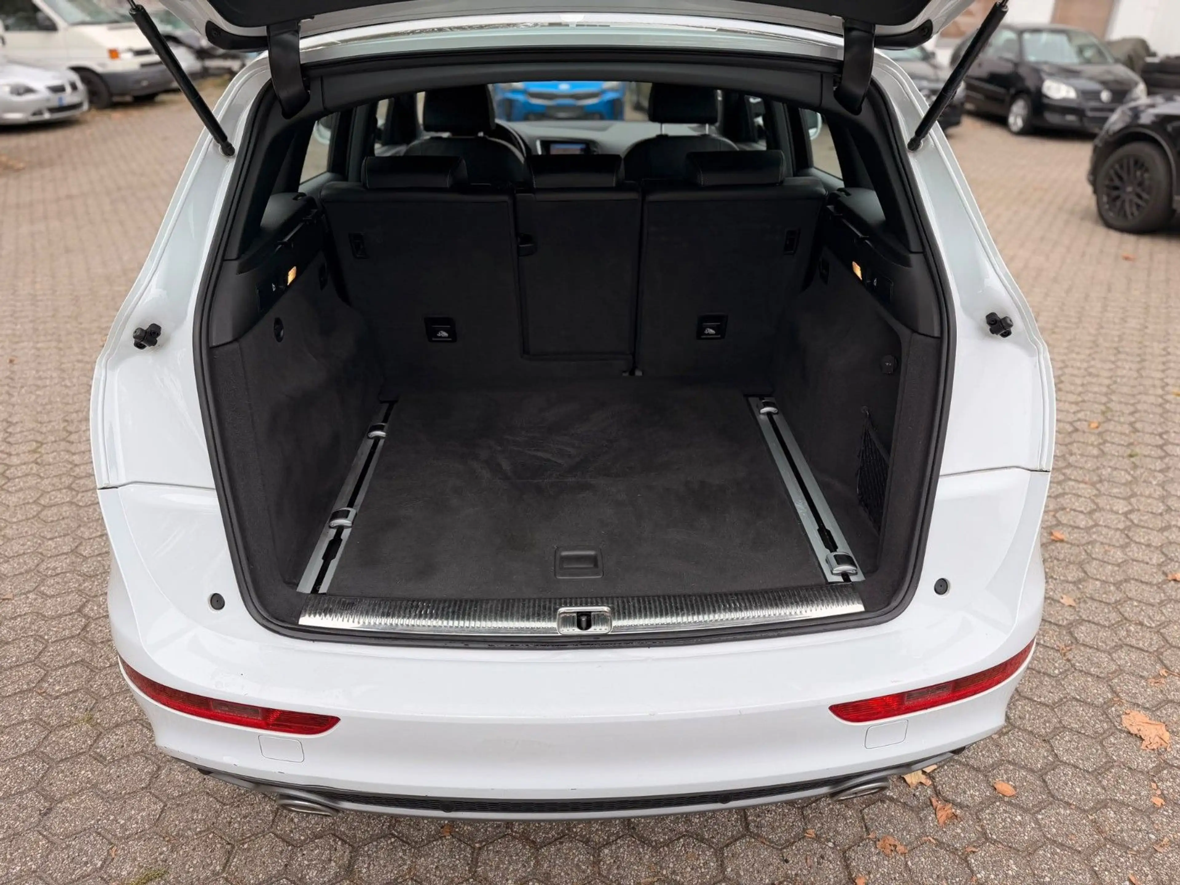 Audi Q5 3.0 TDI Quattro S-Line — photo 13