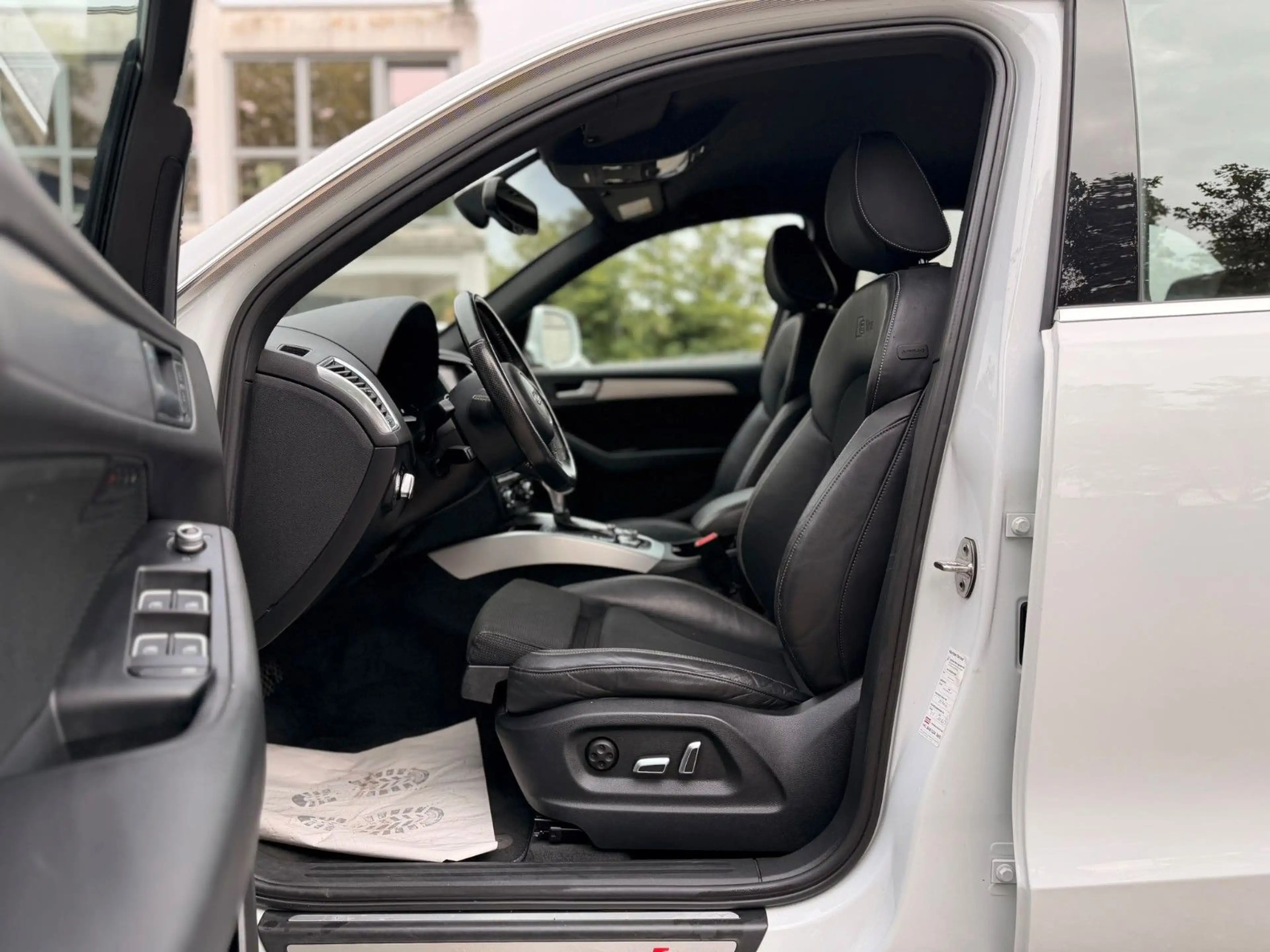 Audi Q5 3.0 TDI Quattro S-Line — photo 10