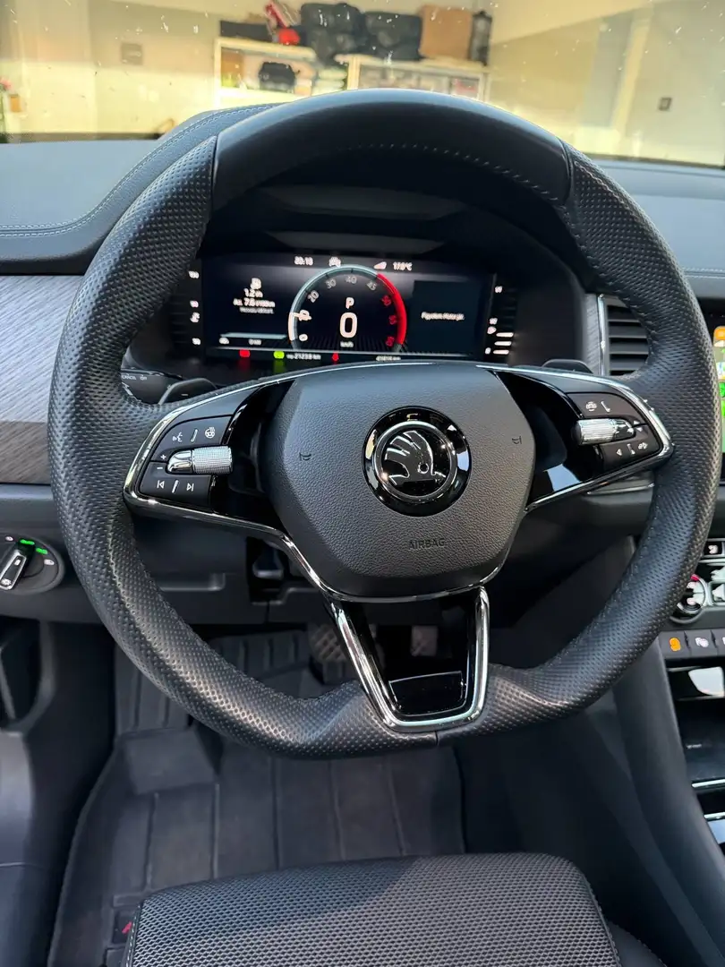 Skoda Kodiaq 2.0 TDI 4x4 DSG Style Schwarz - 2