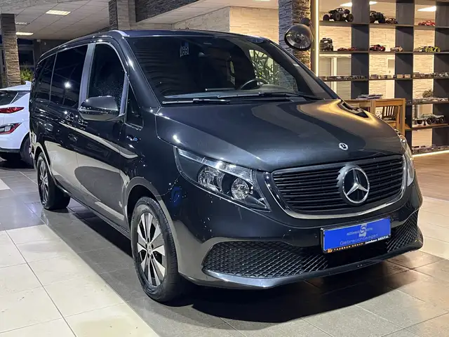 Mercedes-Benz EQV 300 lang 6-Sitzer Pano. Burmester Navi R.Cam