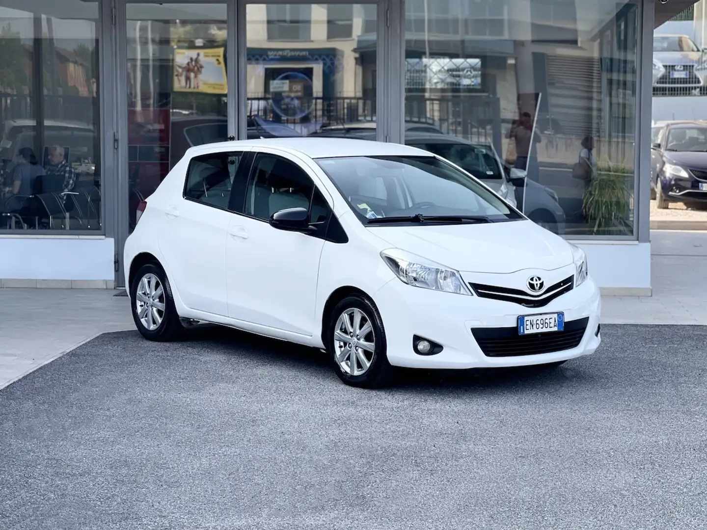 Toyota Yaris 1.4 Diesel 90CV E5 Neo. - 2012 Bianco - 1