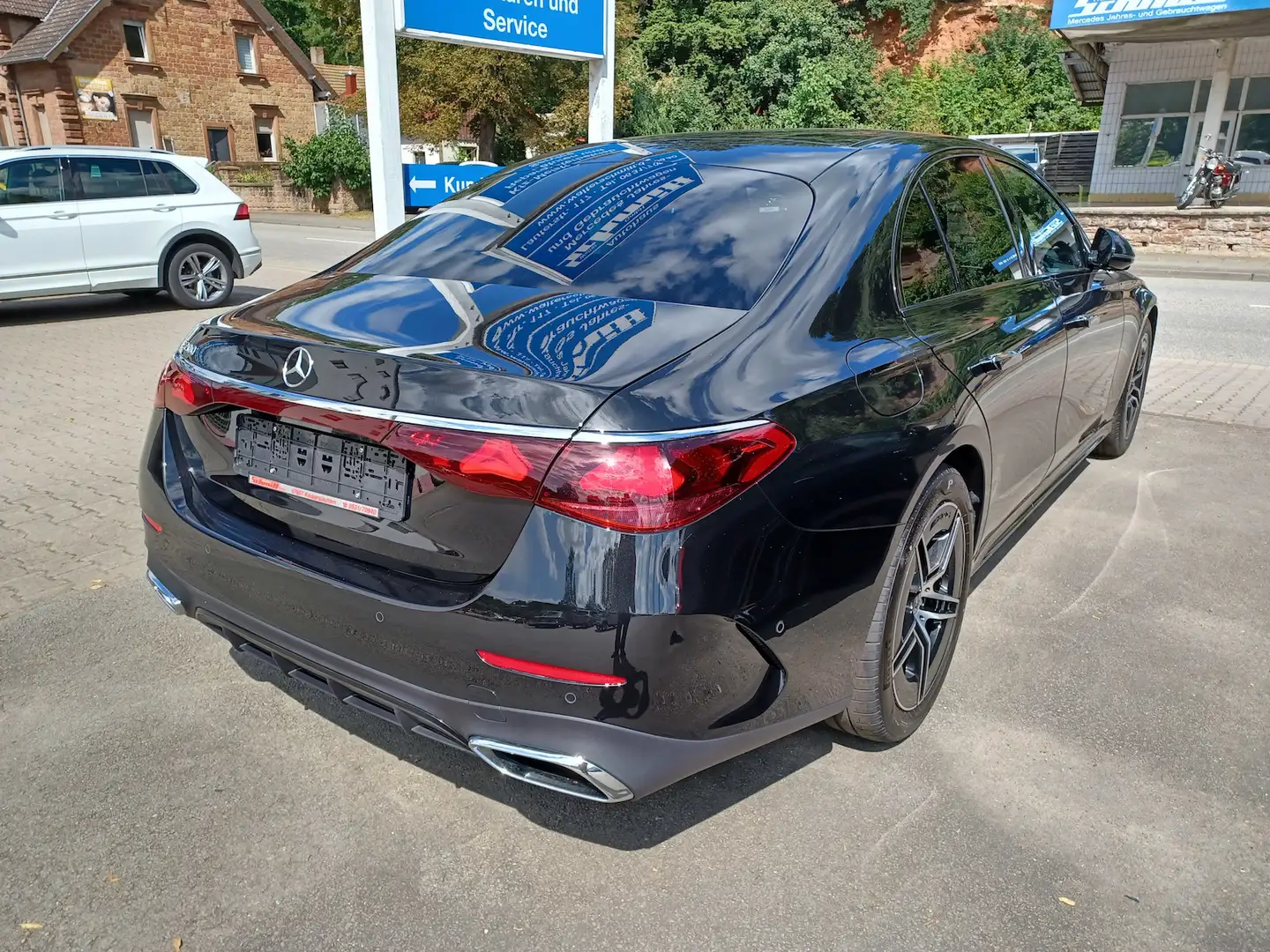 Mercedes-Benz E 200 AMG LineAdvanced*Night-Paket*R.-Kamera* Noir - 2