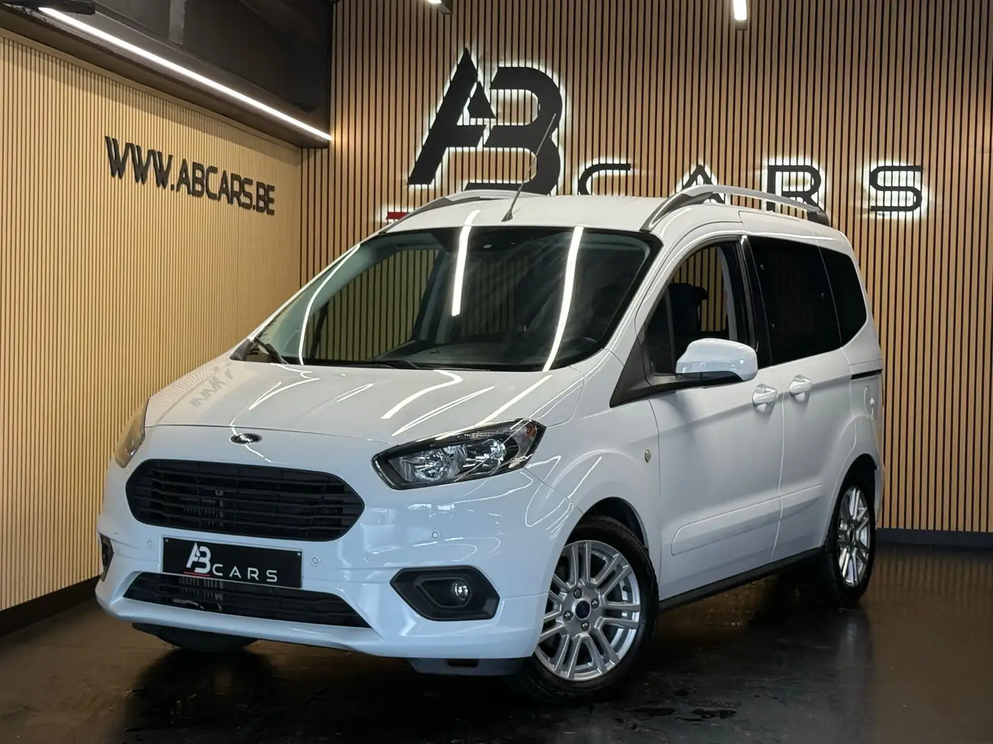 Ford Tourneo Courier 1.0 EcoBoost Titanium * GARANTIE 12 MOIS * Blanco - 1