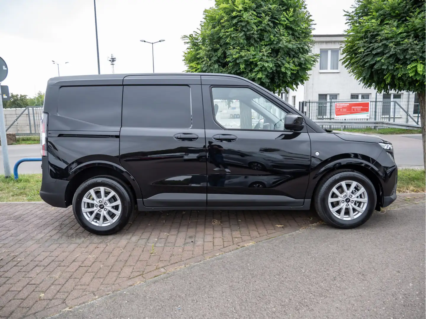 Ford Transit Courier Limited PDC KAMERA NAVI ACC Negru - 2